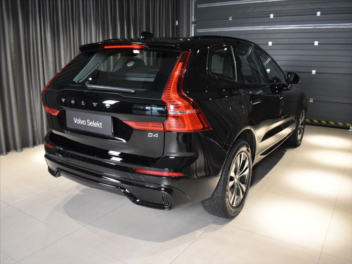 Volvo XC60, 2,0 B4 AWD PLUS tažné,Bezklíč - fotka 5