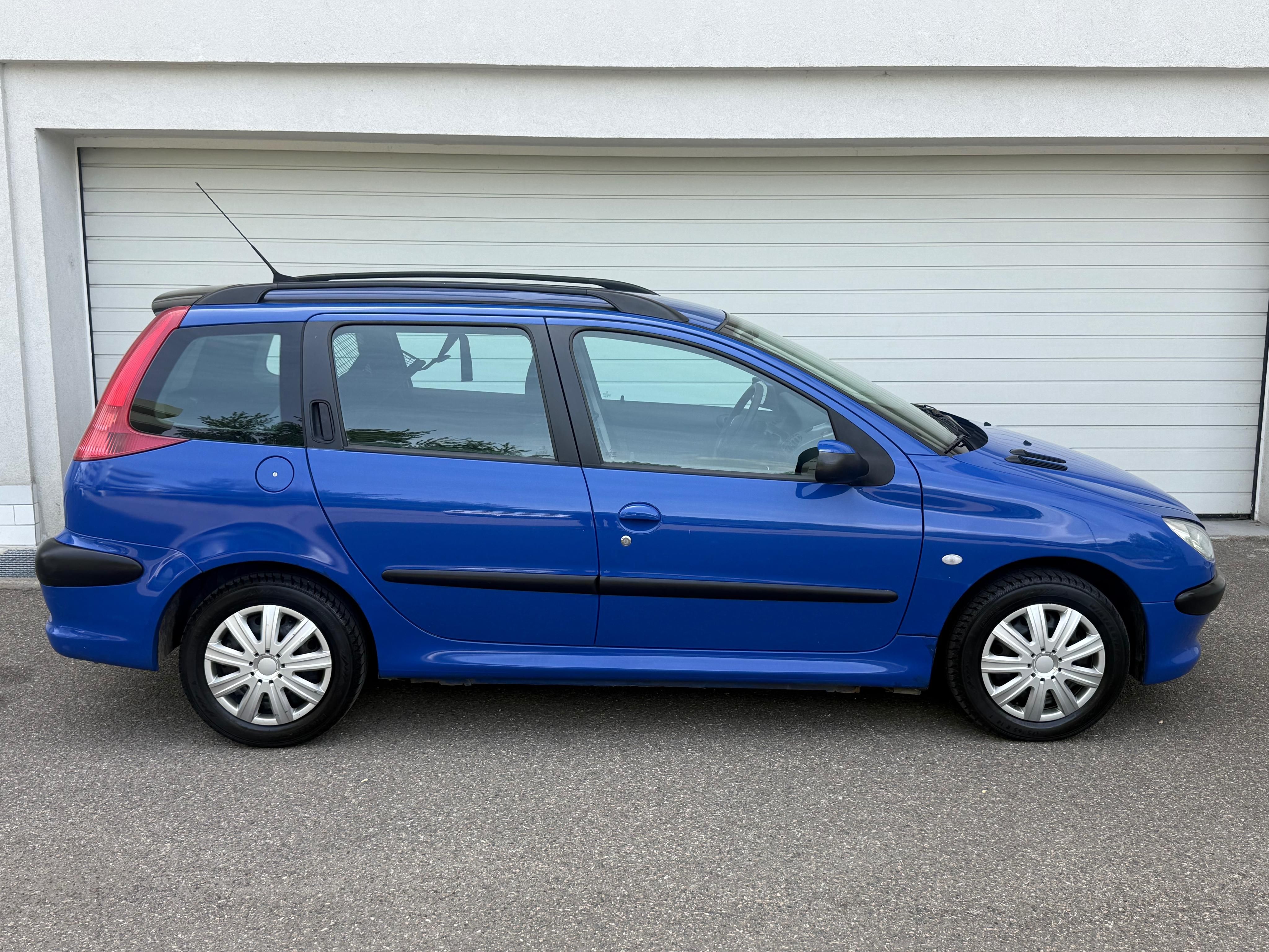 Peugeot 206, SW, 1.4i 65kw Nová STK 92t.km! - fotka 6