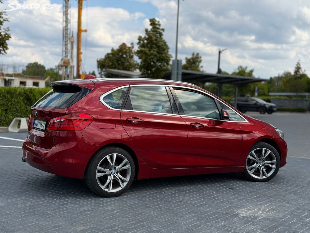 BMW Řada 2, 218d Active Tourer / automat - fotka 5