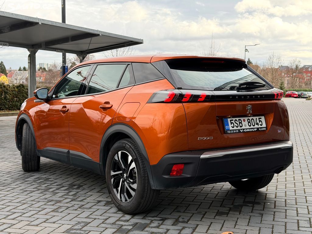 Peugeot 2008, 1.2 74 kW - fotka 4