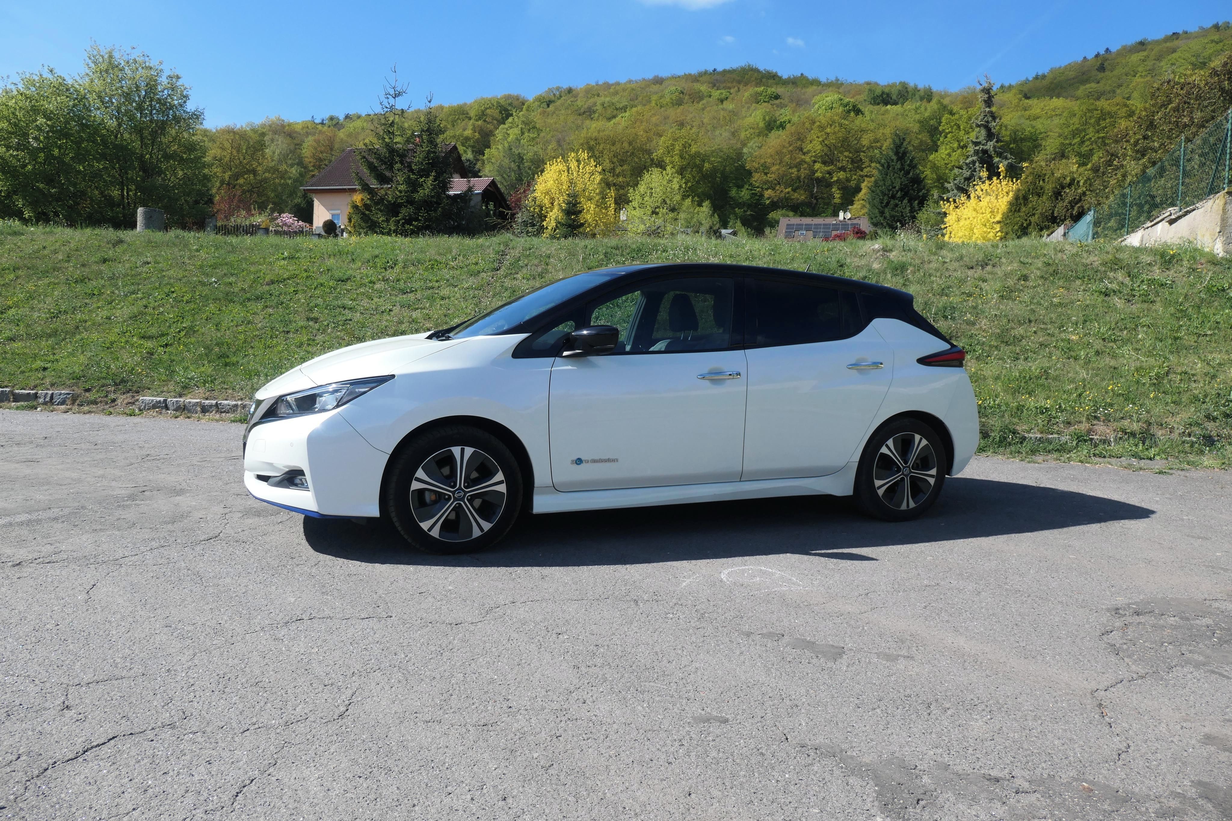 Nissan LEAF, 62kwh - 160kw, 70 tis km TEKNA - fotka 3