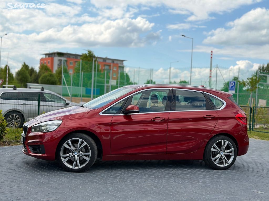 BMW Řada 2, 218d Active Tourer / automat - fotka 2