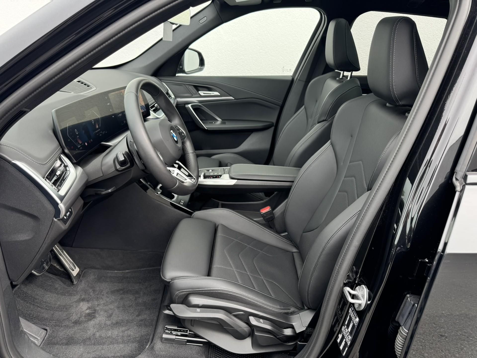 BMW X1, X1 sDrive18i Mpaket - fotka 6