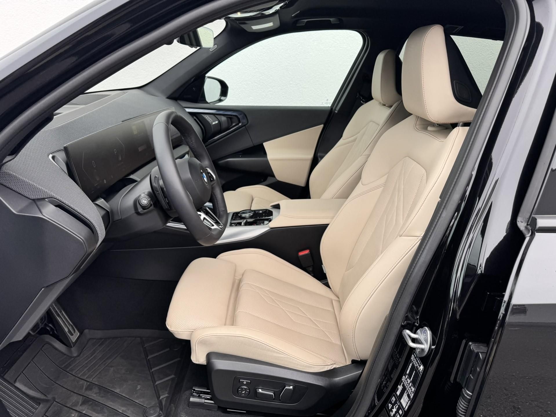BMW X3, X3 20 xDrive Mpaket - fotka 6