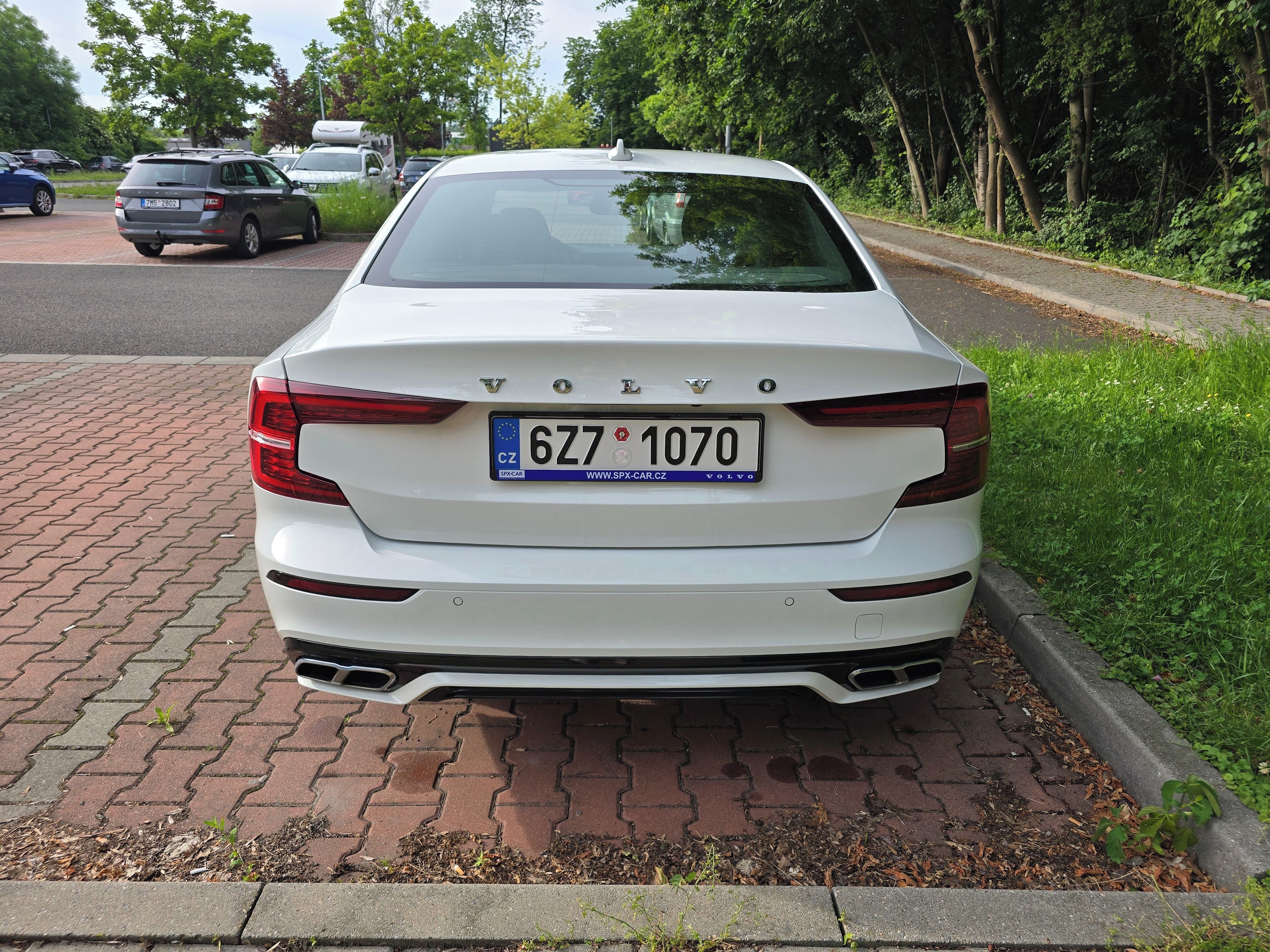 Volvo S60, T5 R-Design, 184kw - fotka 6