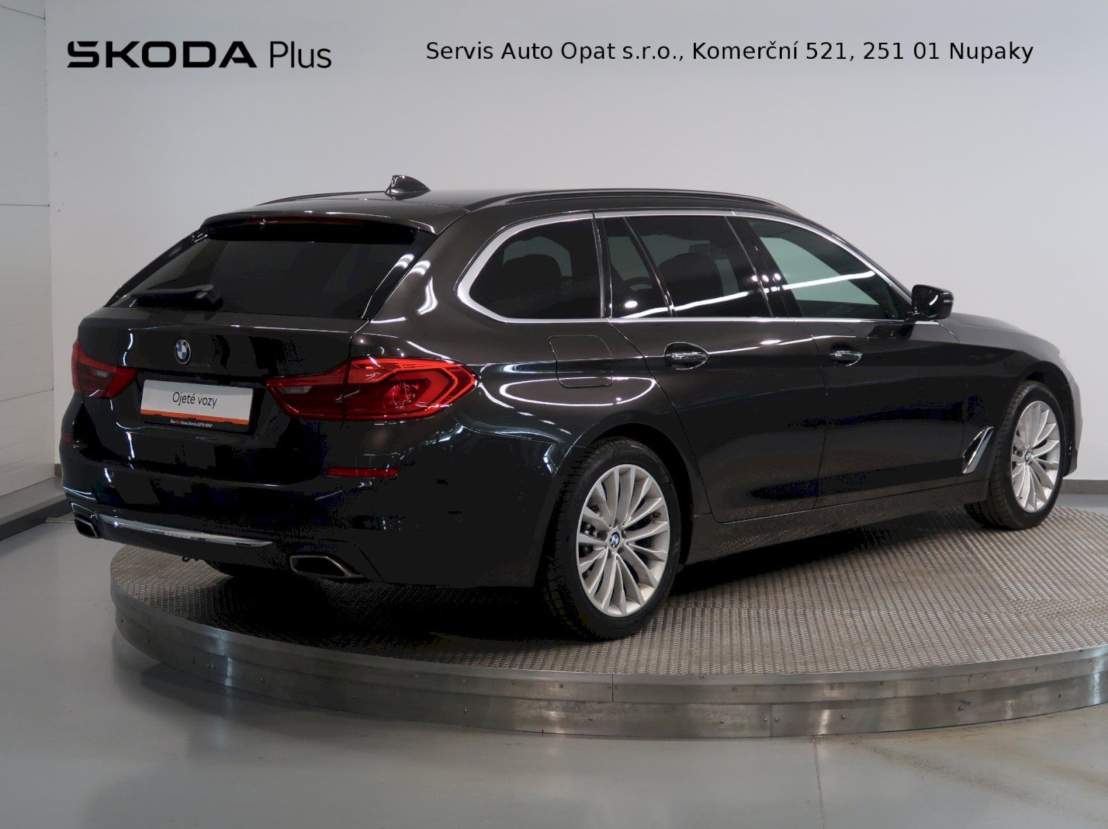 BMW Řada 5, LUXURY LINE 540d xDRIVE TAŽNÉ - fotka 2