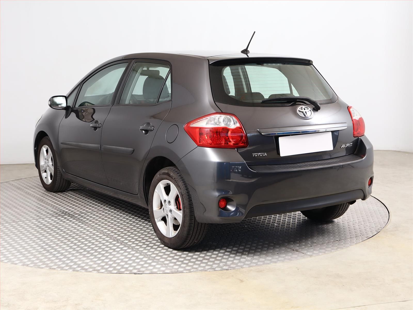 Toyota Auris, 1.6 Valvematic - fotka 4