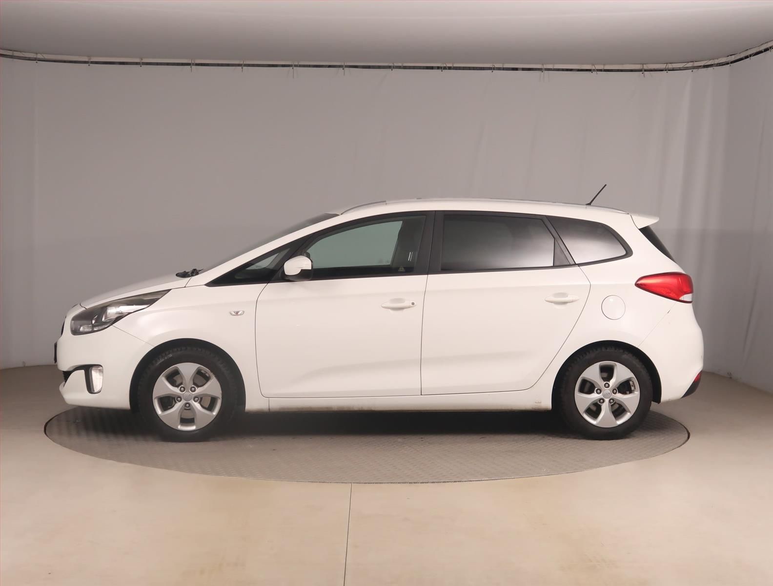 Kia Carens, 1.6 GDI, Serv.kniha - fotka 3