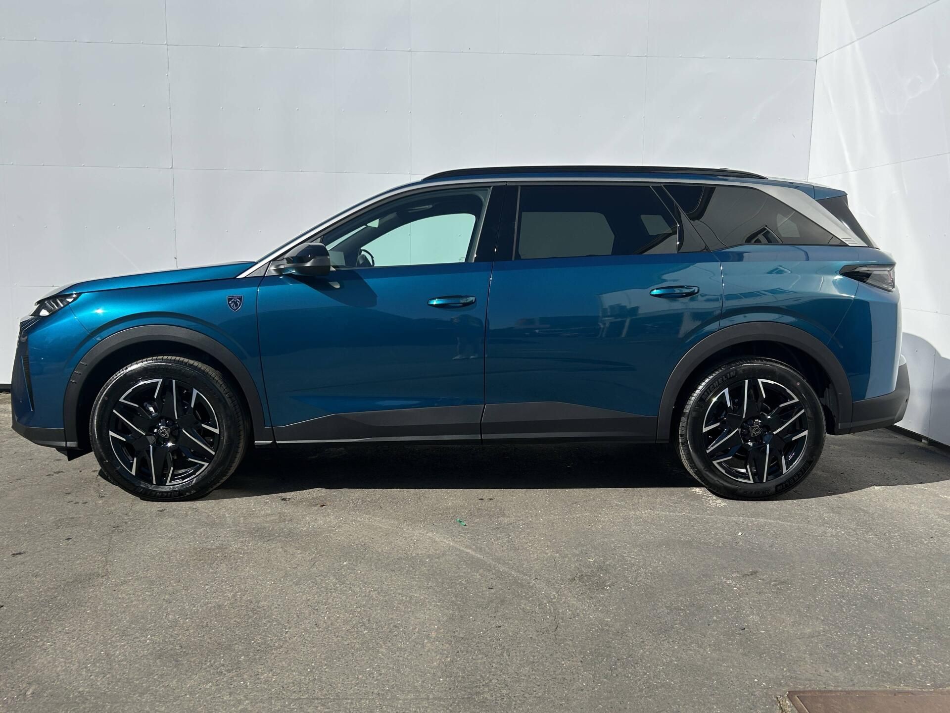 Peugeot 5008, GT e-DCS6 Hybrid - fotka 3