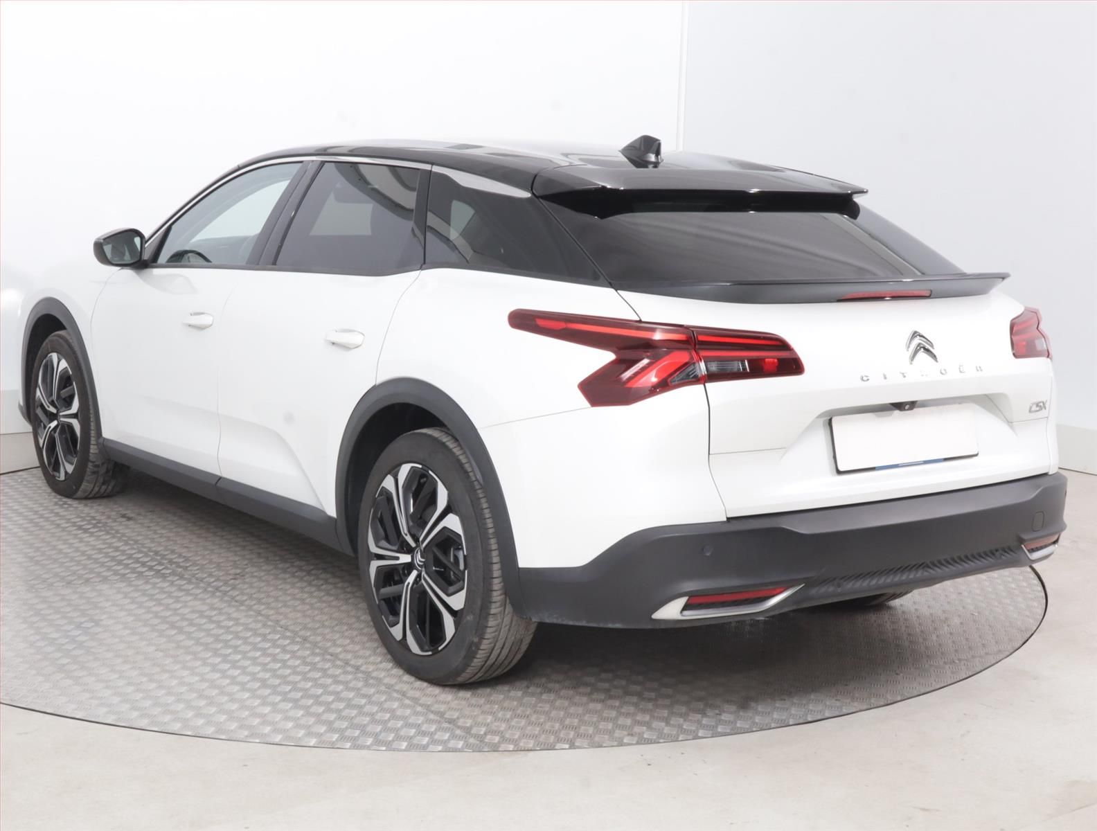 Citroën C5 X, 1.2 PureTech, Automat, Kůže - fotka 4