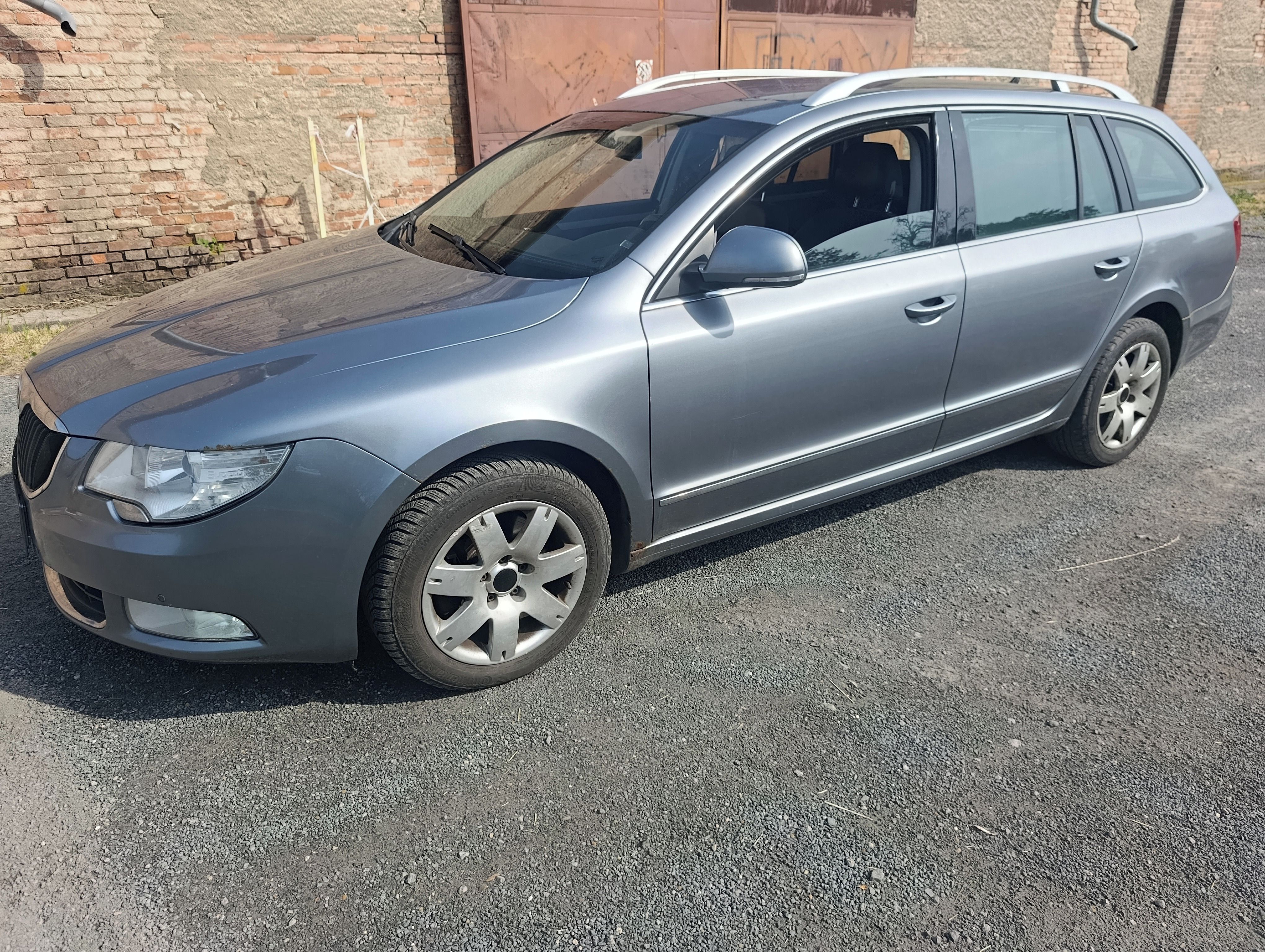 Škoda Superb, 2.0 TDI 125KW PLNĚ POJÍZDNÉ - fotka 2