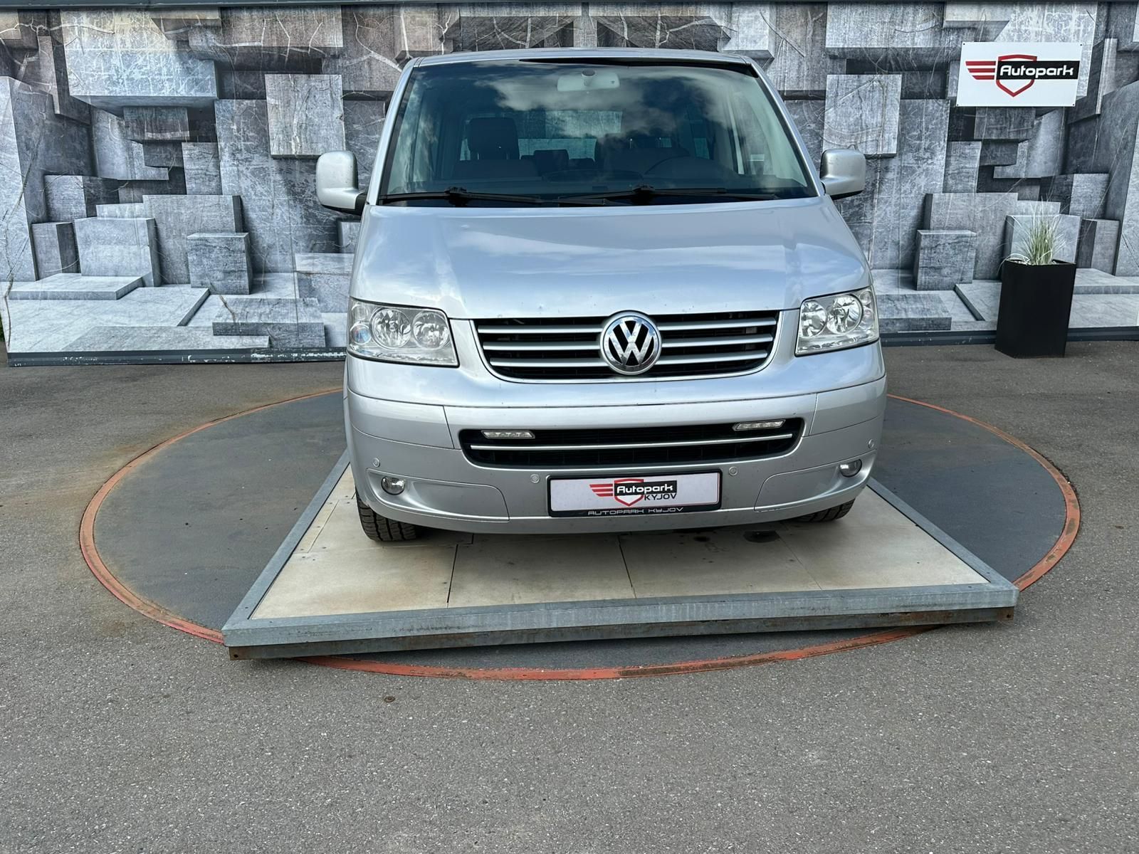 Volkswagen Multivan, 2.5TDi, 128KW, HIGHLINE - fotka 2