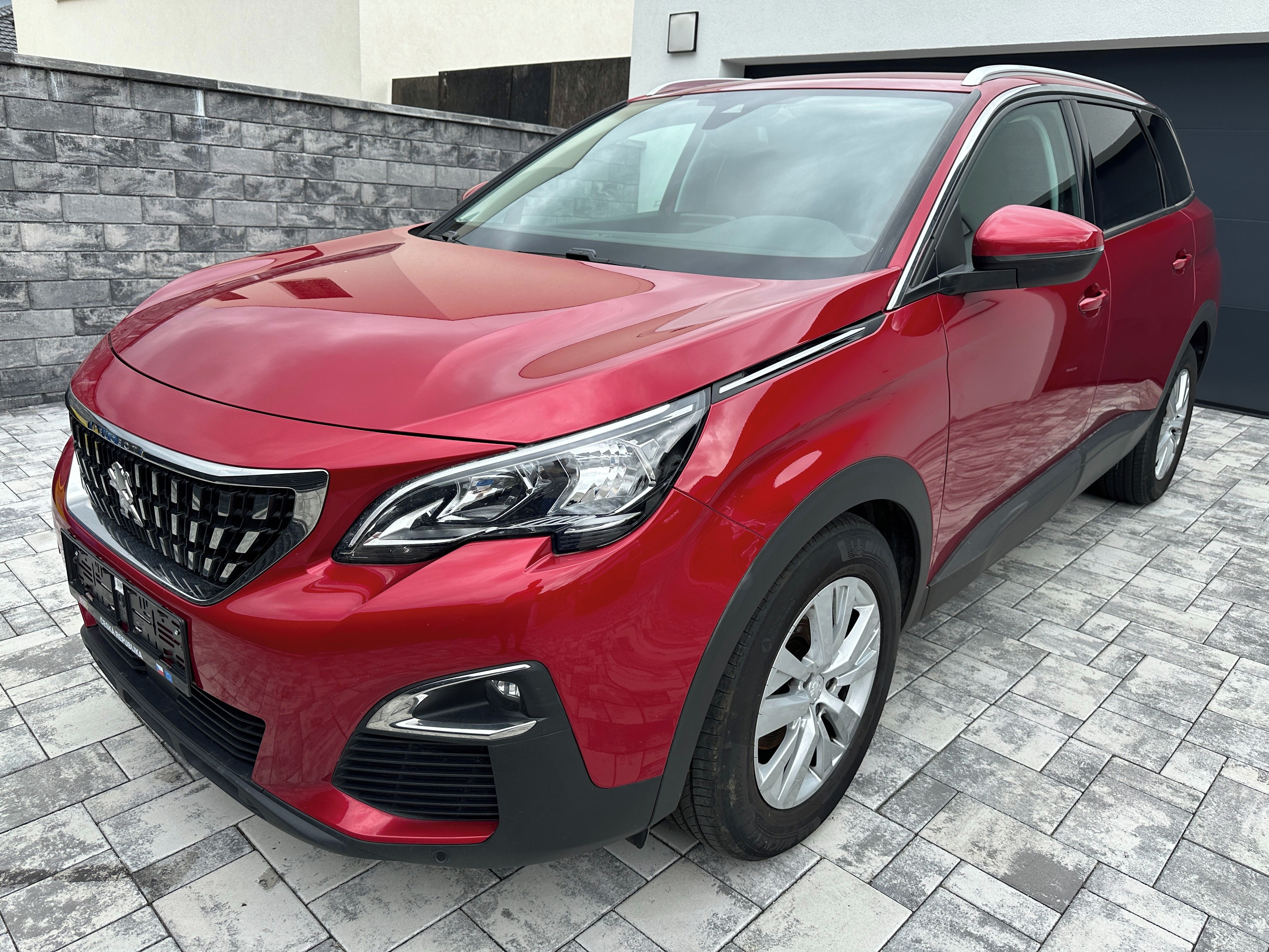 Peugeot 5008, 1,2 PureTech 7-MÍST,KAMERA