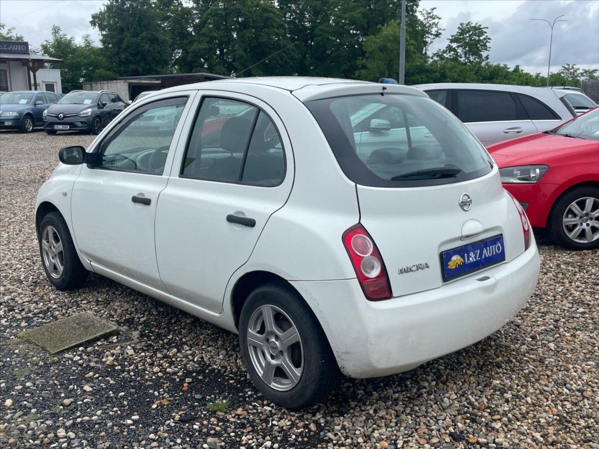 Nissan Micra, 1,0 i - fotka 4