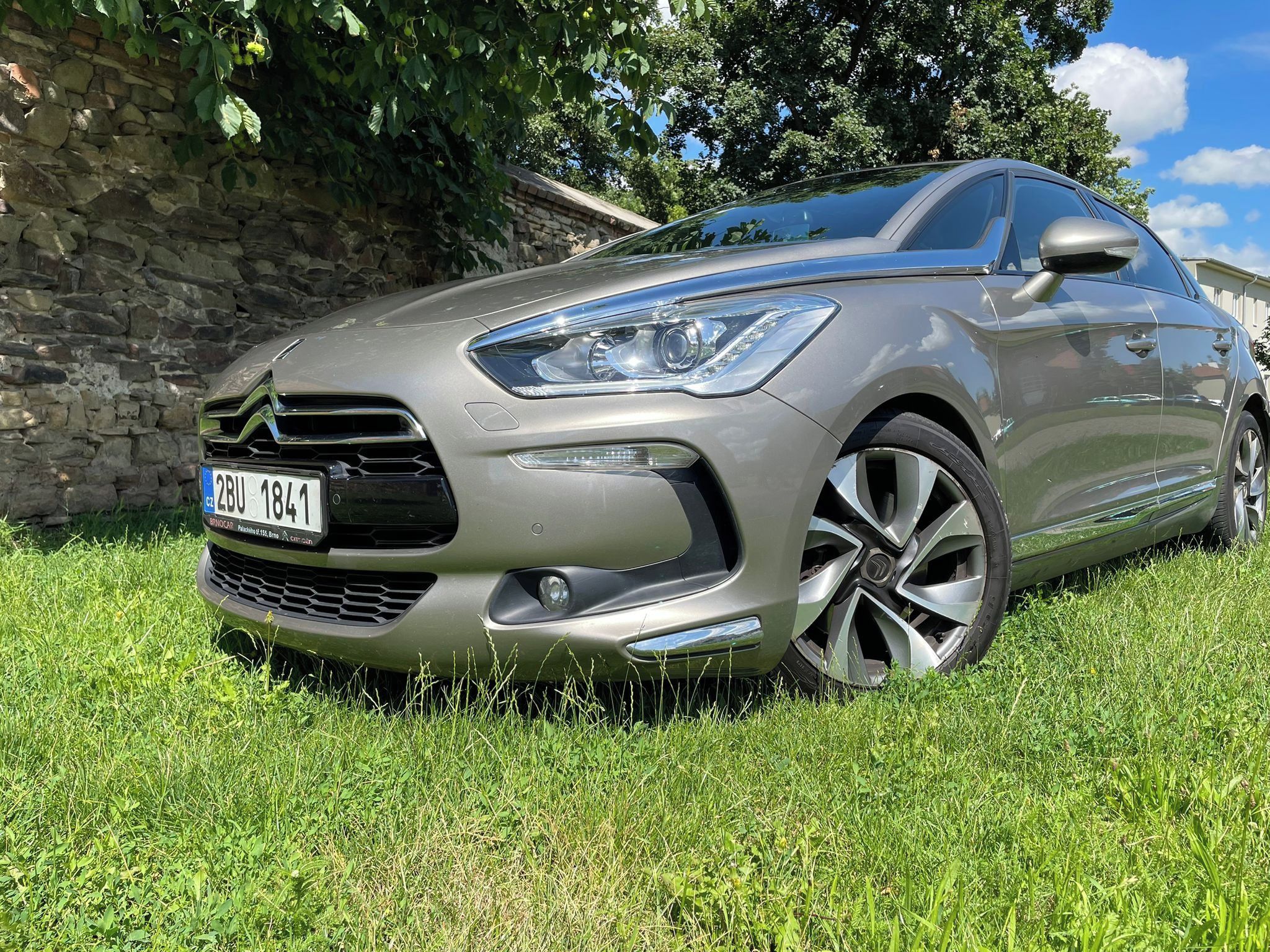 Citroën DS5, 2.0 HDi, 120 kW, manuál - fotka 2