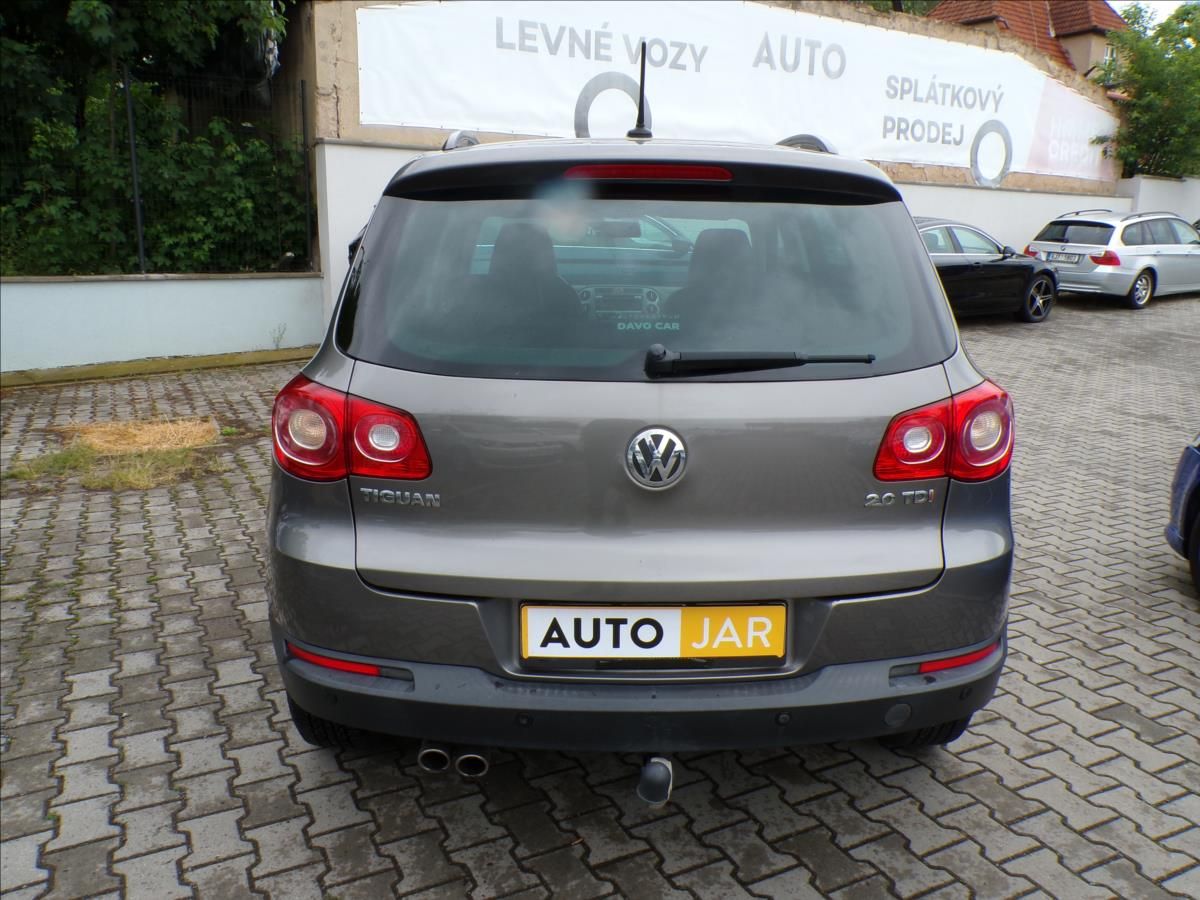Volkswagen Tiguan, 2,0 TDI  4MOTION,TAŽ.ZAŘ. - fotka 5