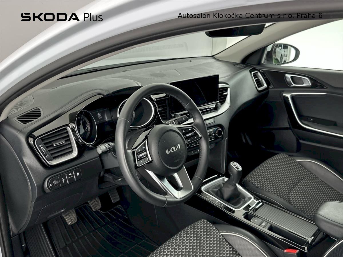 Kia XCee´d, 1,5T-GDi103 kW TOP - fotka 6