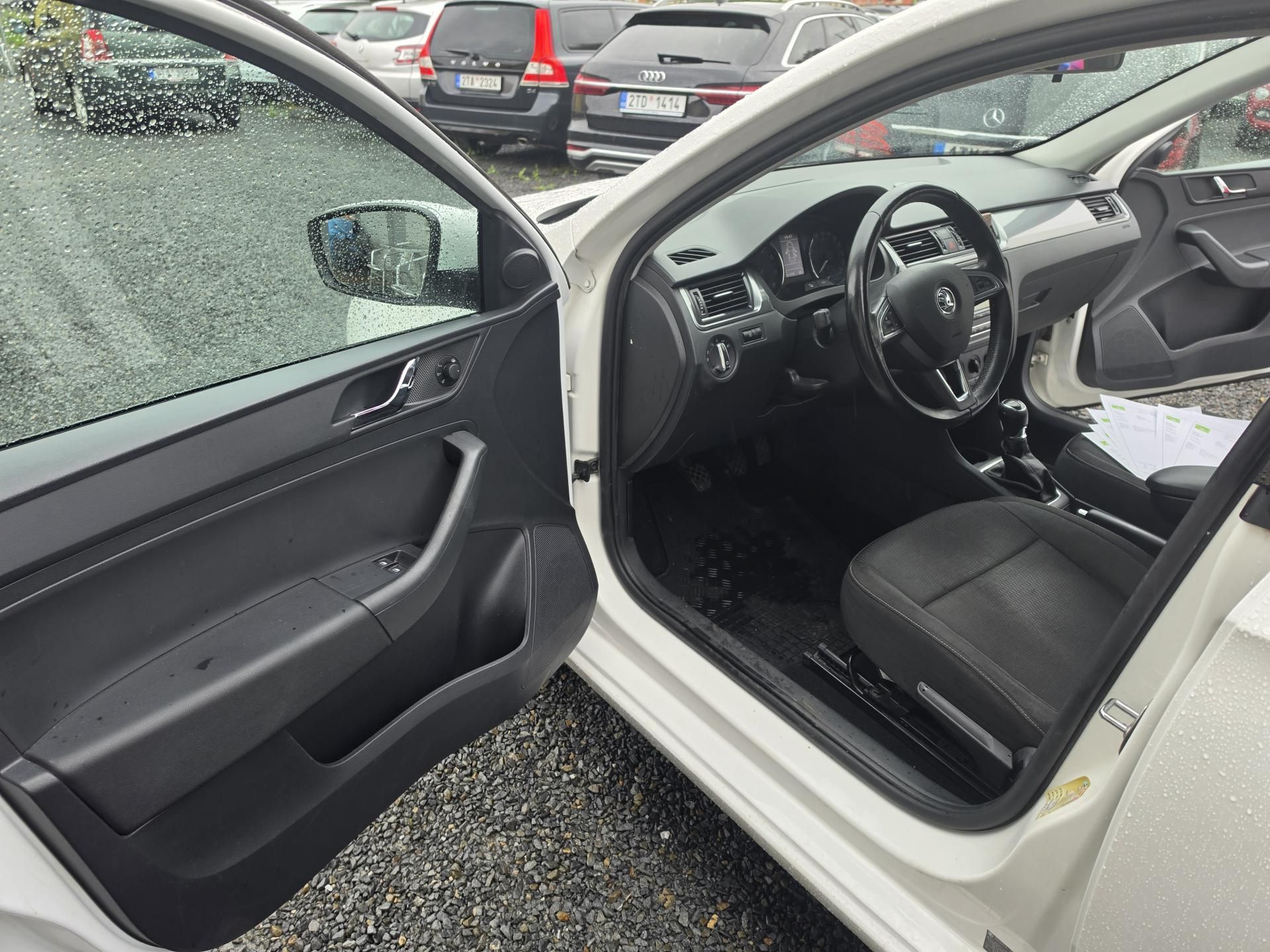 Škoda Rapid, 1.2 TSI Park Senzor - fotka 6
