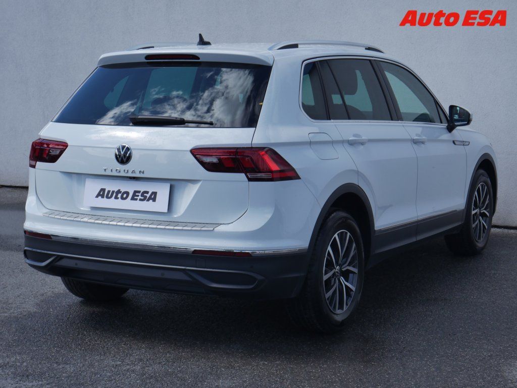 Volkswagen Tiguan, 1.5 TSI,1.maj,ČR - fotka 4