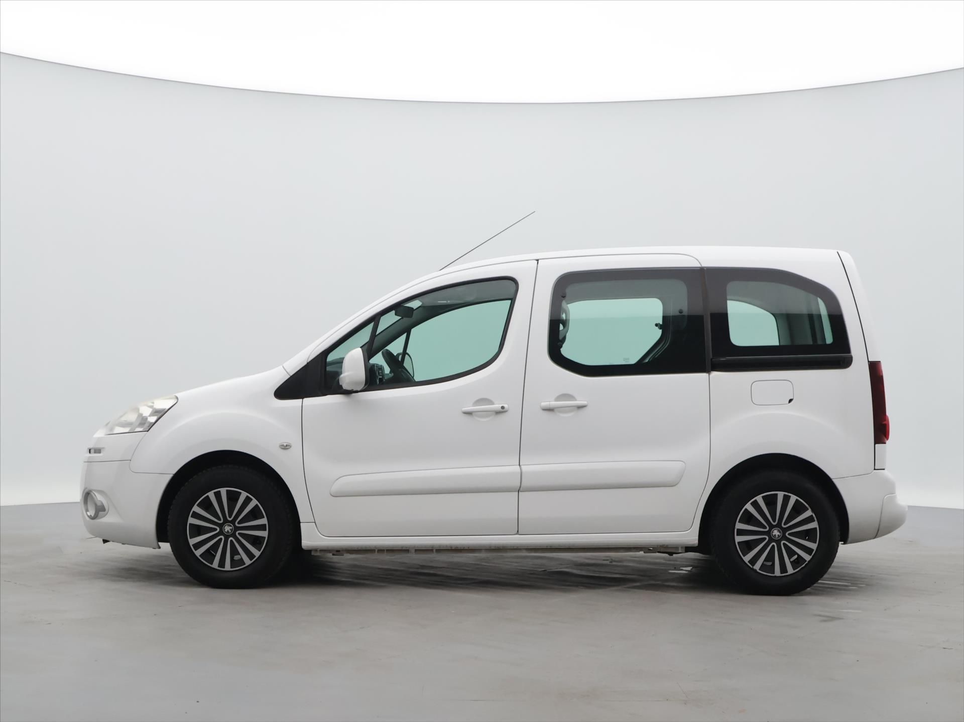 Peugeot Partner Tepee, 1,6 VTi 98k CZ Klima Active - fotka 4