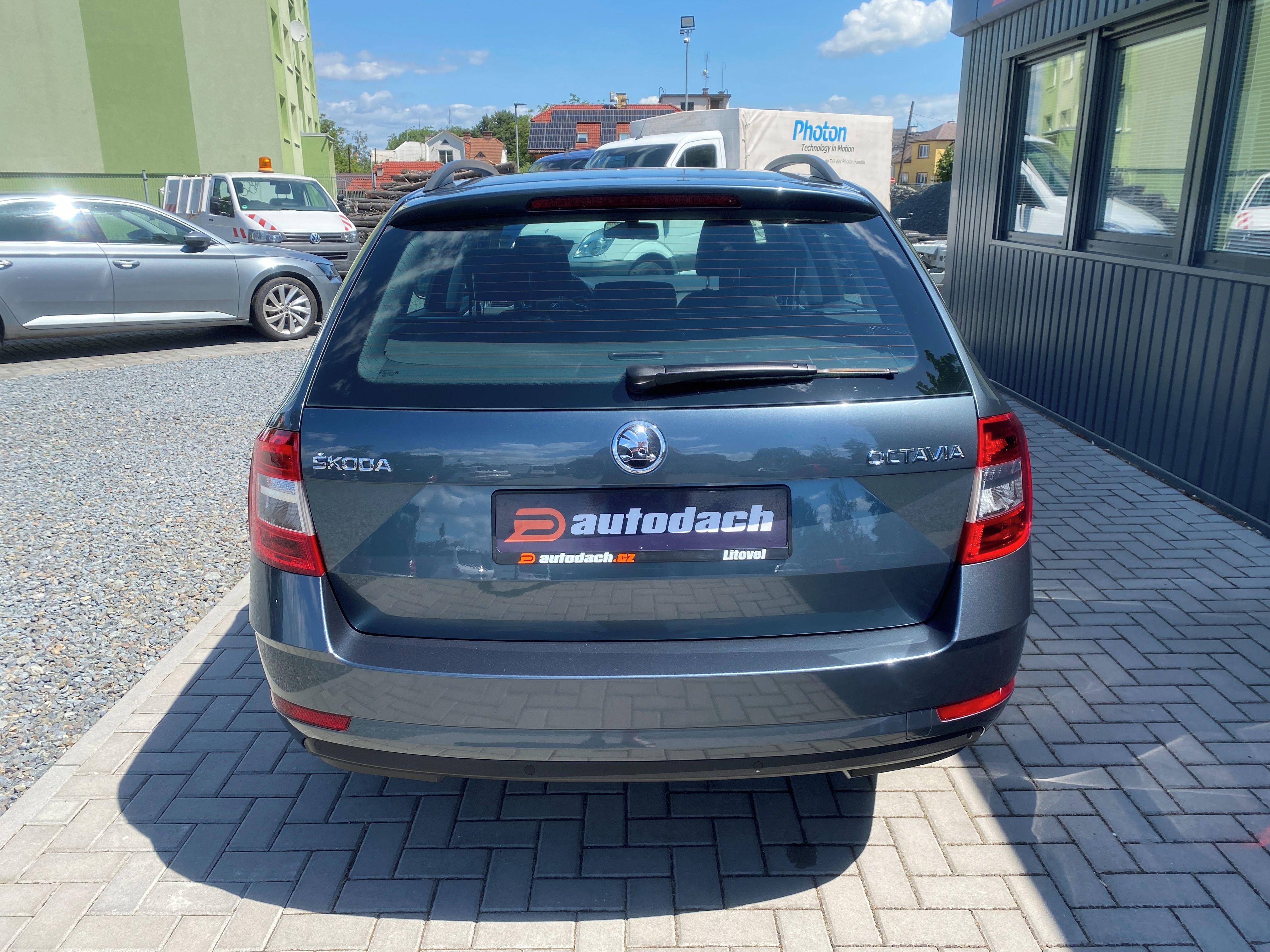 Škoda Octavia, 1.4 TSI 110kW - 1xMAJ.- ALU - fotka 4