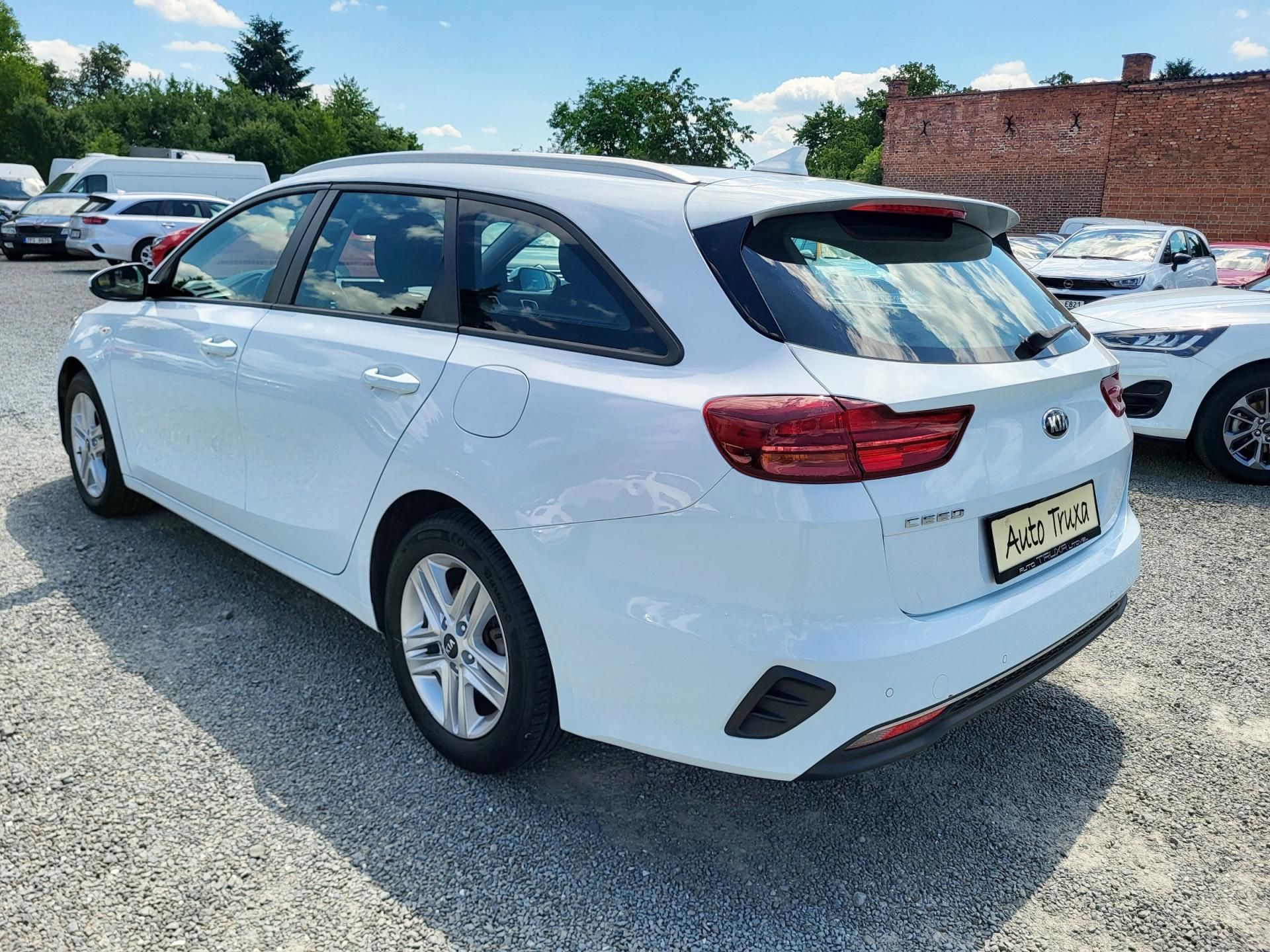 Kia Cee´d, SW 1.5 T-GDI 118kW *ČR - fotka 3