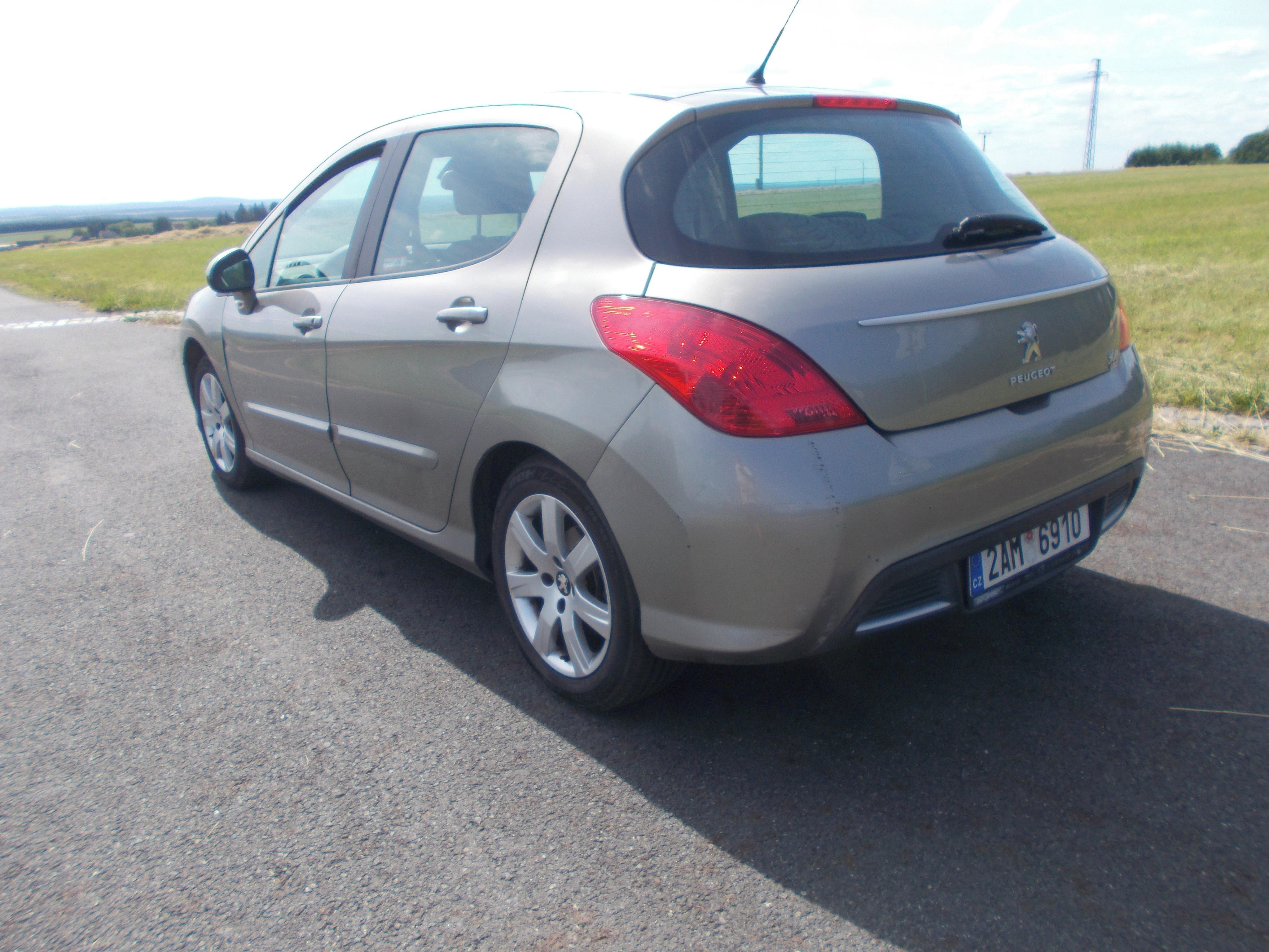 Peugeot 308, 1,6HDI automat 1maj 118 000 km - fotka 3