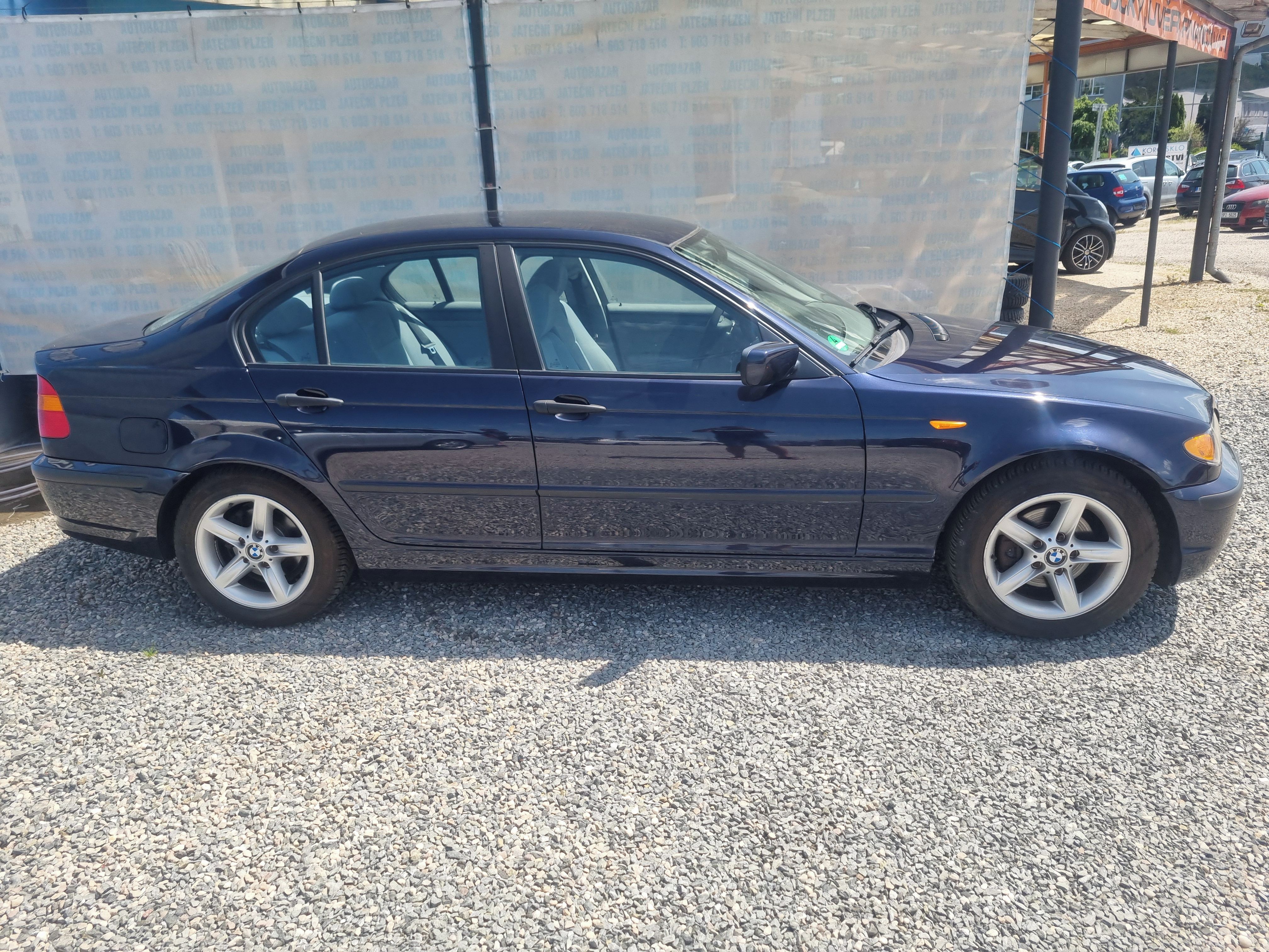 BMW Řada 3, 318 í 105 KW - fotka 2
