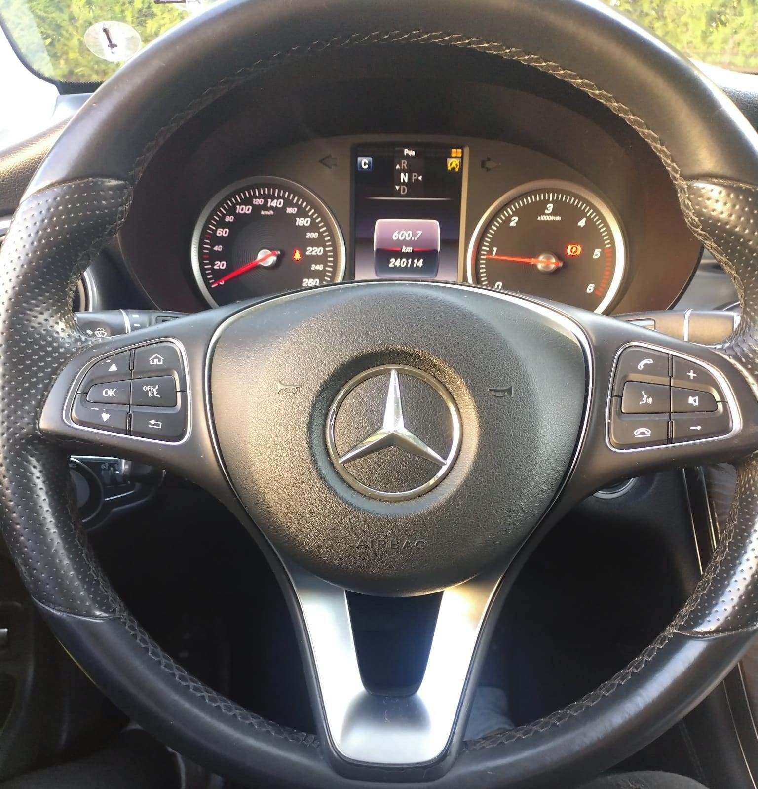 Mercedes-Benz GLC, 220 D 4Matic - PERFEKTNÍ STAV - fotka 5