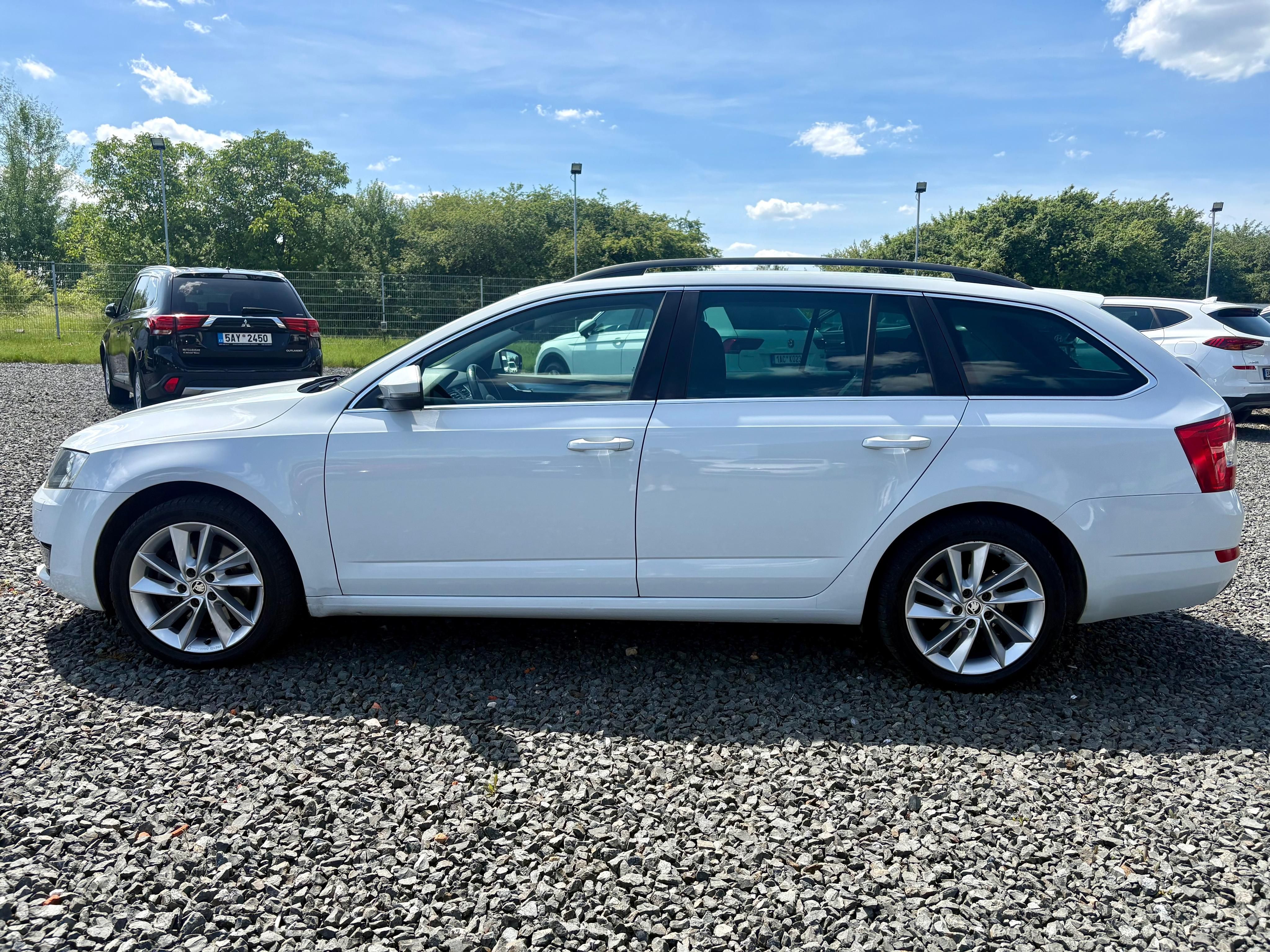 Škoda Octavia, 2.0TDi 135kw DSG 4x4 Elegance - fotka 5