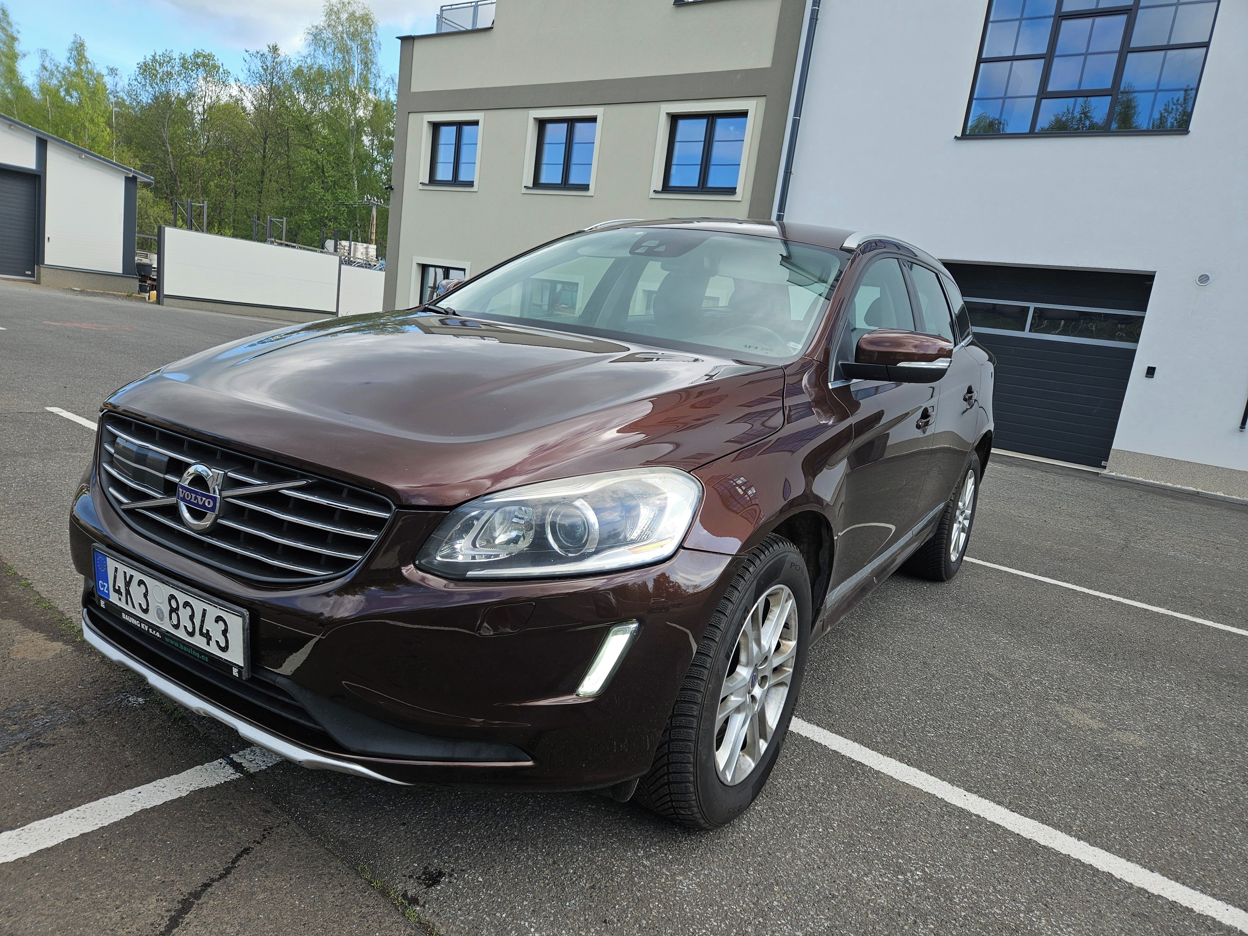 Volvo XC60, XC60 D4 169KW! AWD, KŮŽE, ACC - fotka 5
