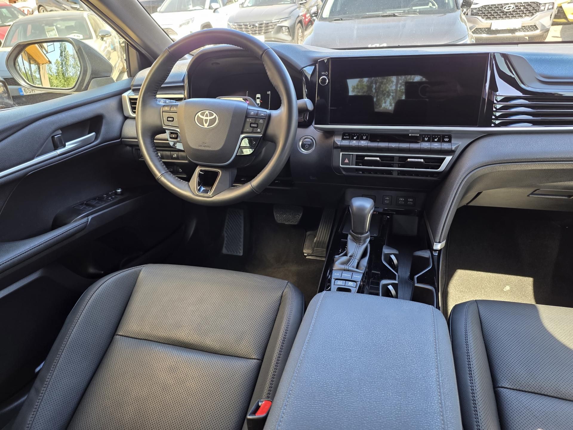 Toyota Camry, 2.5-HEV-ZÁRUKA-1.MAJ-FOLIE - fotka 2