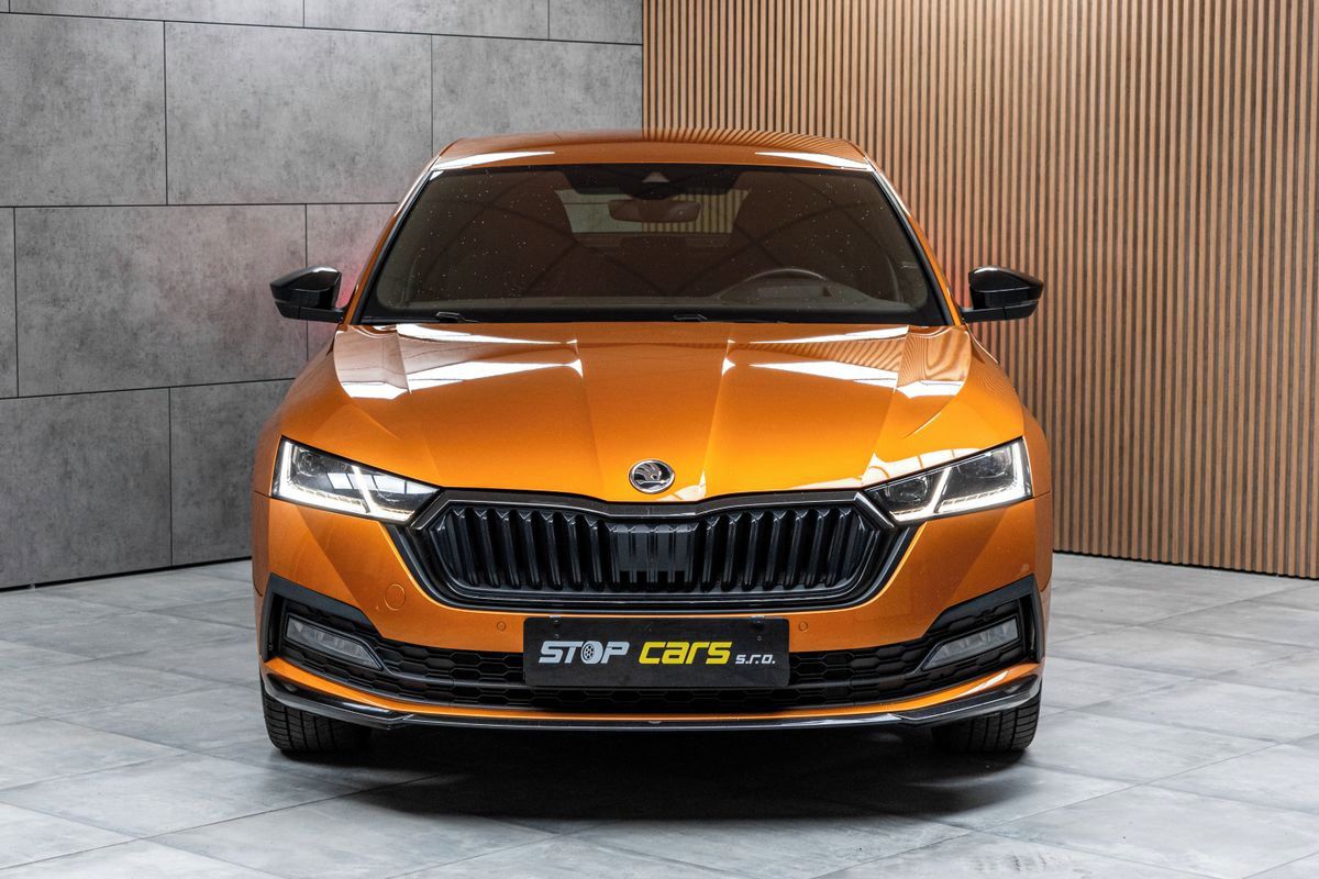 Škoda Octavia, 2.0 TSI SPORTLINE*DCC*4x4*ČR - fotka 2