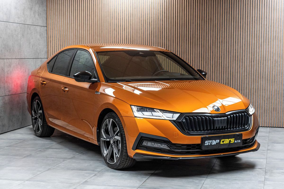 Škoda Octavia, 2.0 TSI SPORTLINE*DCC*4x4*ČR - fotka 3
