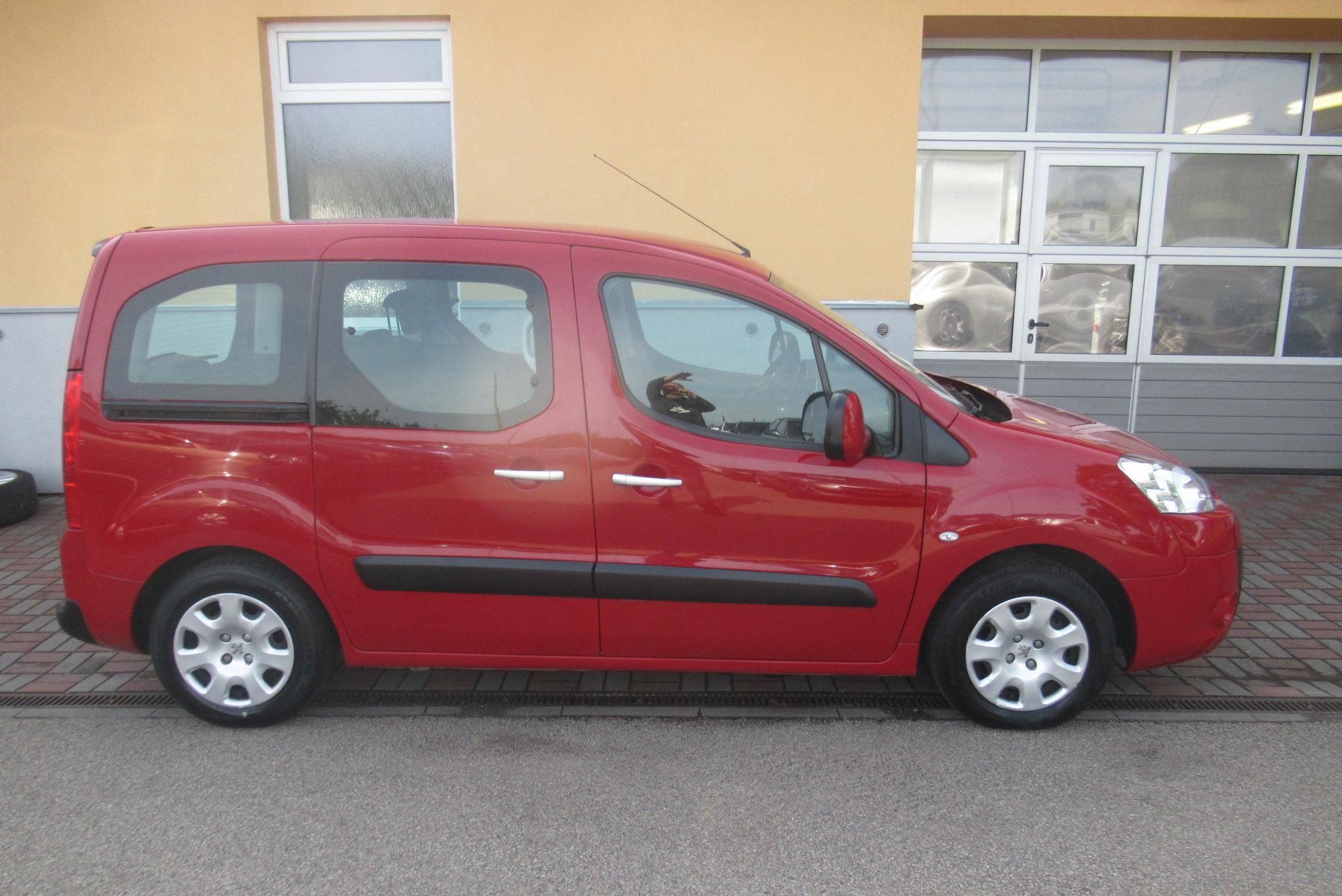 Peugeot Partner, 1.6 HDi  KLIMA  TAŽNÉ - fotka 3