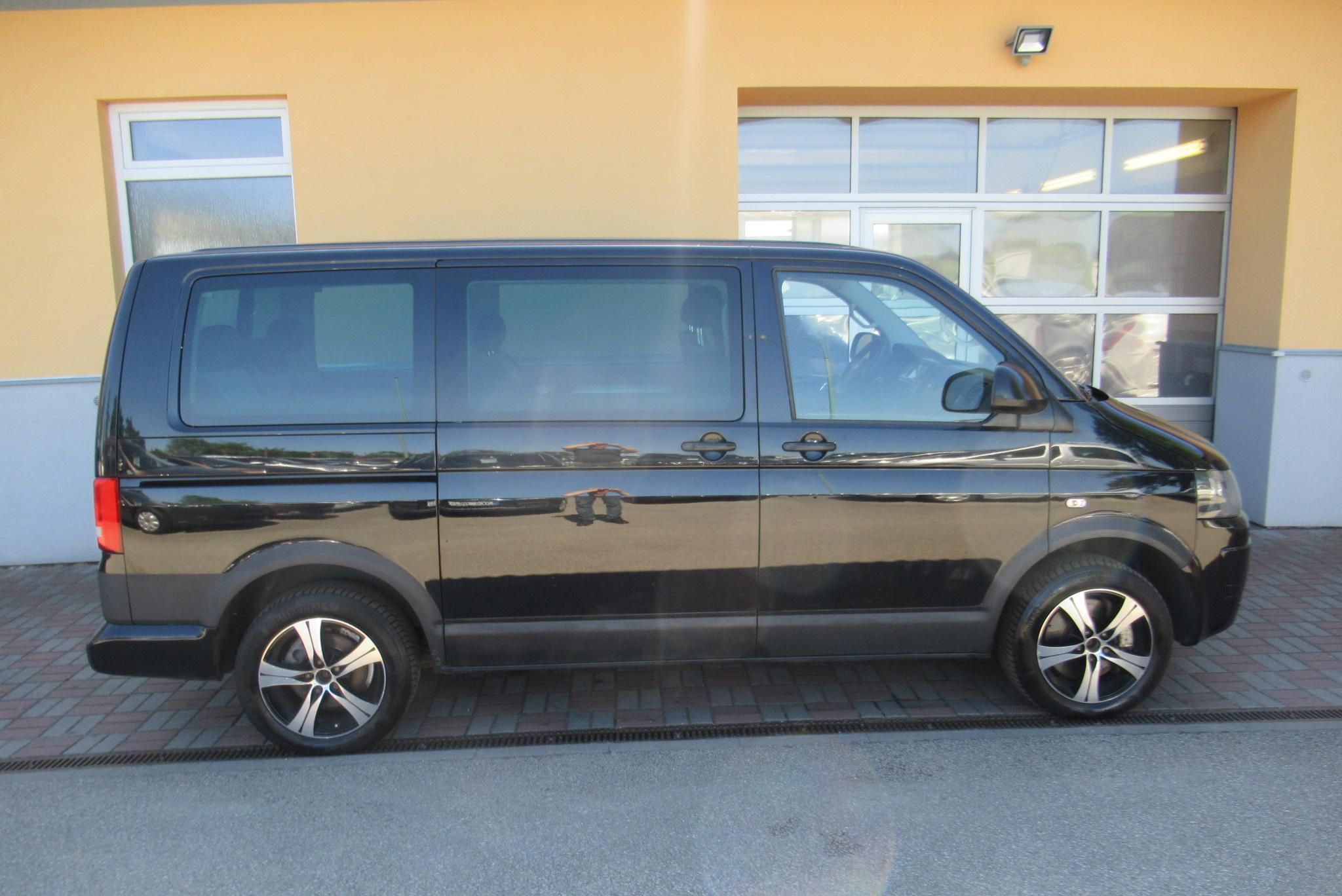 Volkswagen Multivan, 2.0 TDi KLIMA 4x4 7 MÍST - fotka 3
