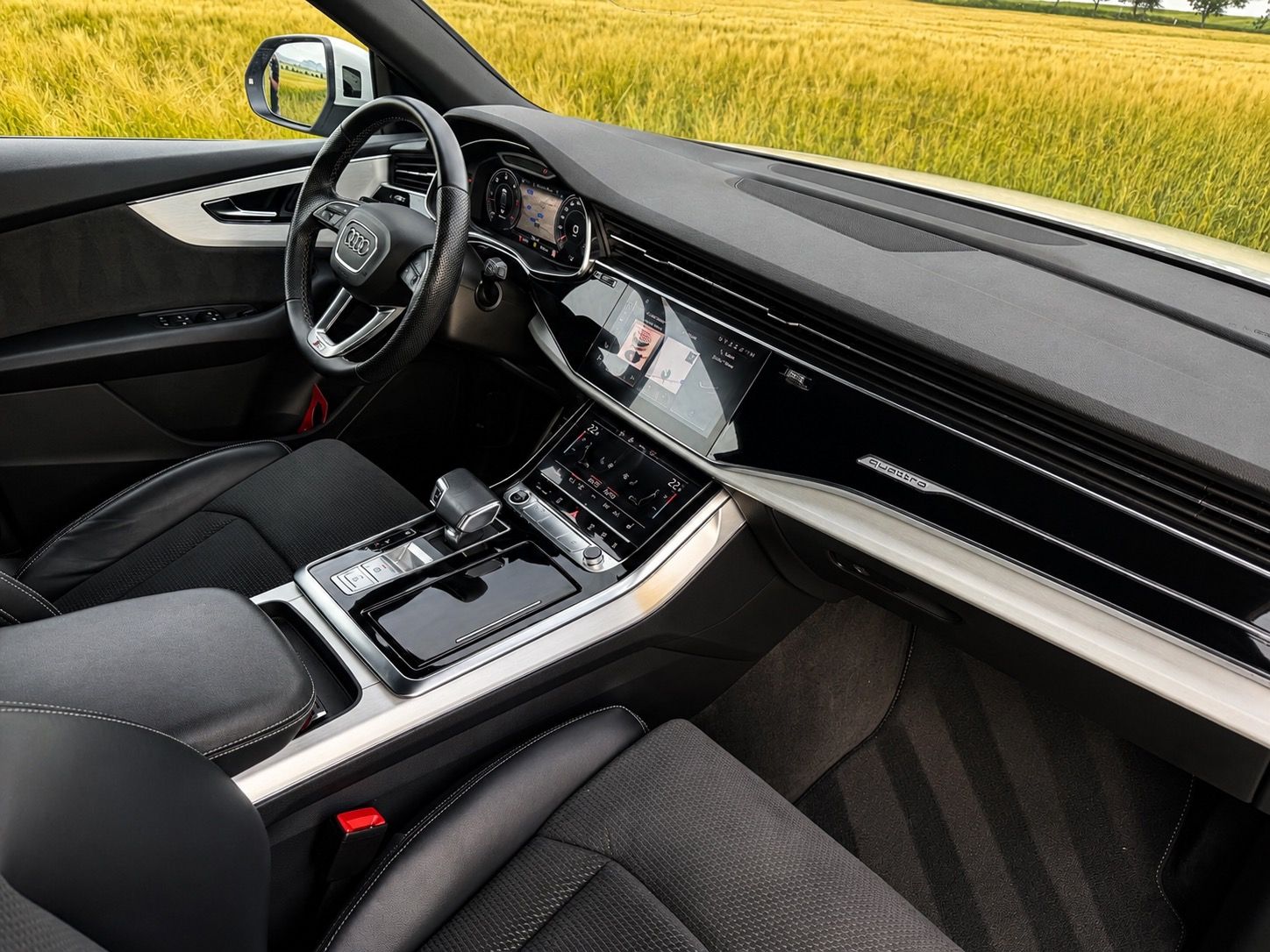 Audi Q8, 50 TDI 210 kW S-line NEZ.TOP - fotka 4