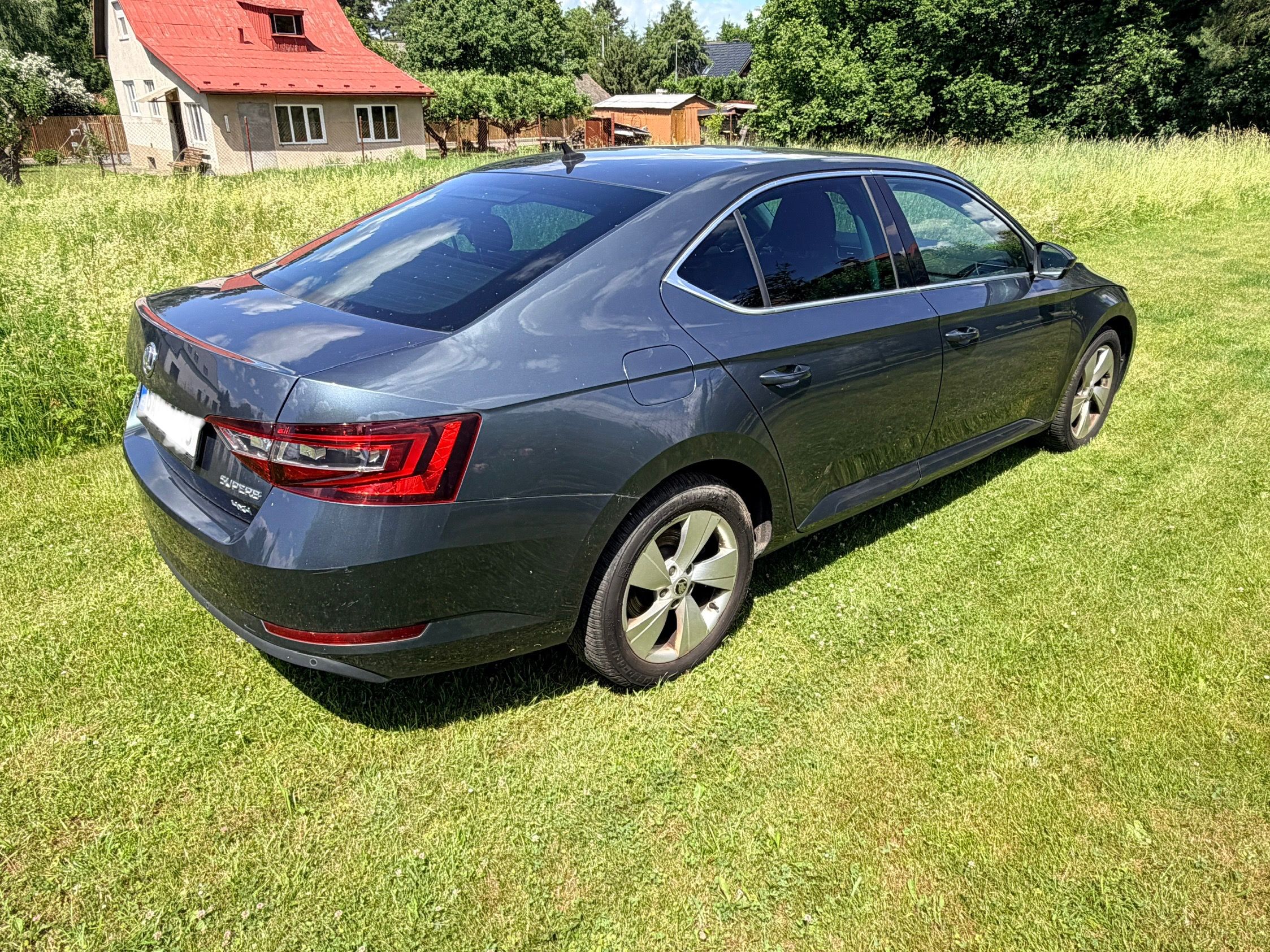 Škoda Superb - fotka 6