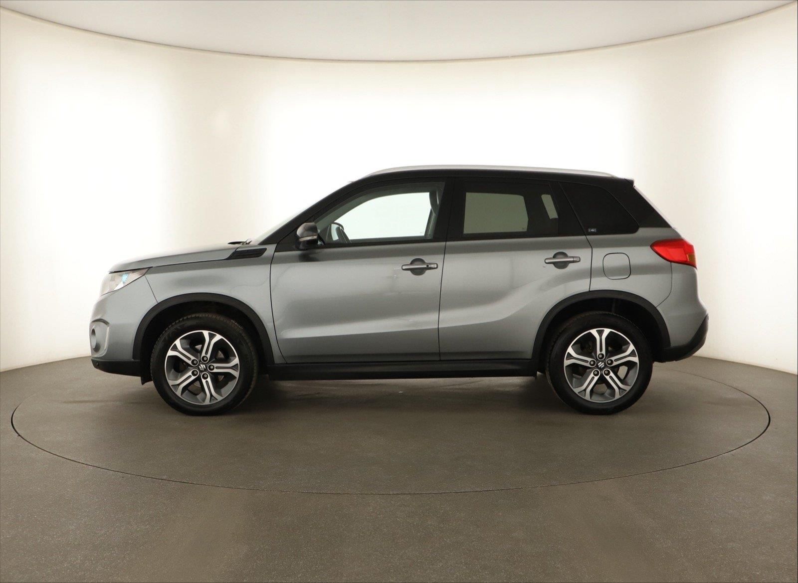 Suzuki Vitara, 1.6 DDiS, 4X4, ČR,1.maj - fotka 3