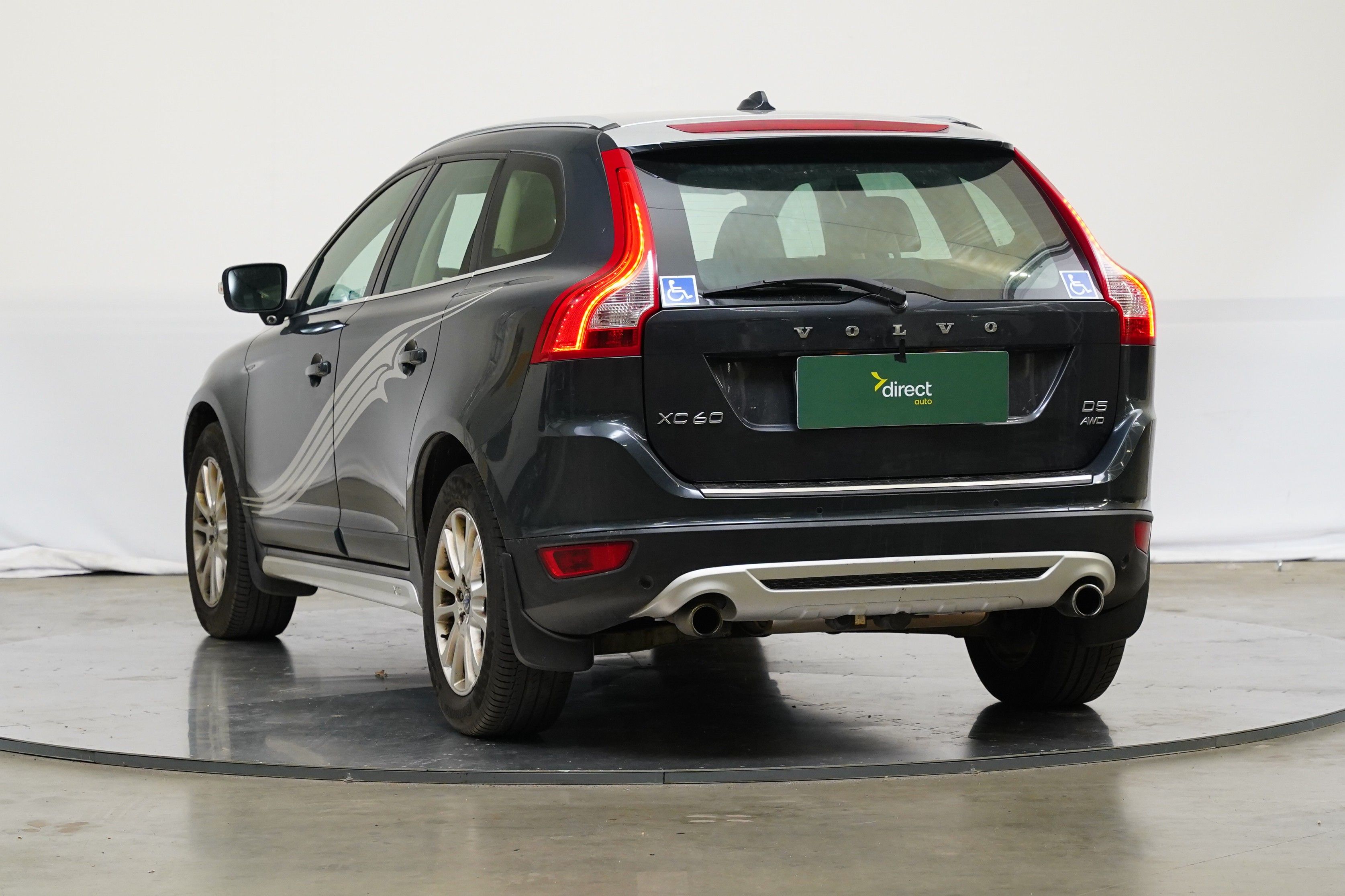 Volvo XC60, 2.4 D5 158 kW R-Design AWD - fotka 4