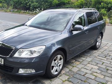 2.0 TSI,Benzín, Automat,Kombi
