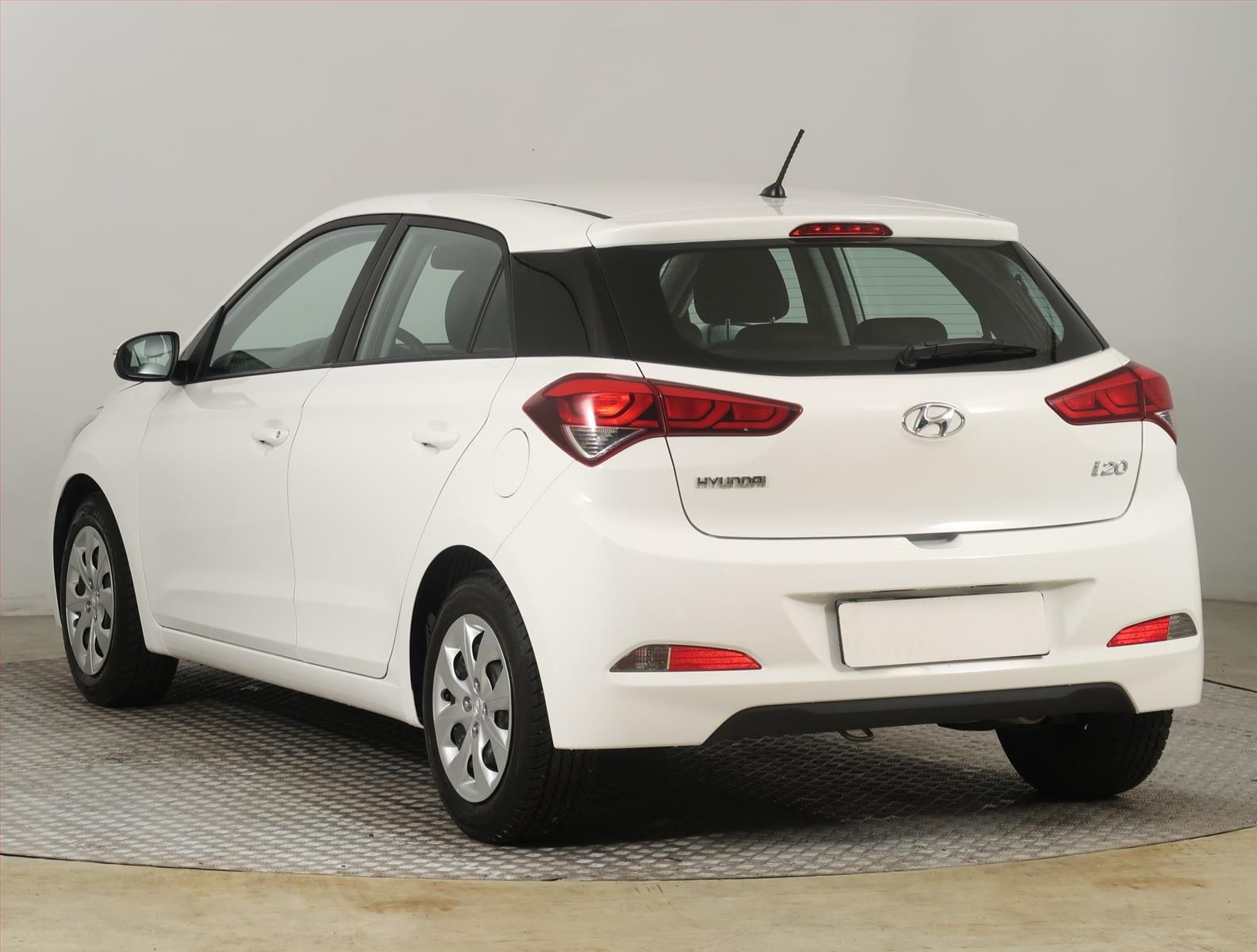 Hyundai i20, 1.2, ČR,1.maj, Serv.kniha - fotka 4