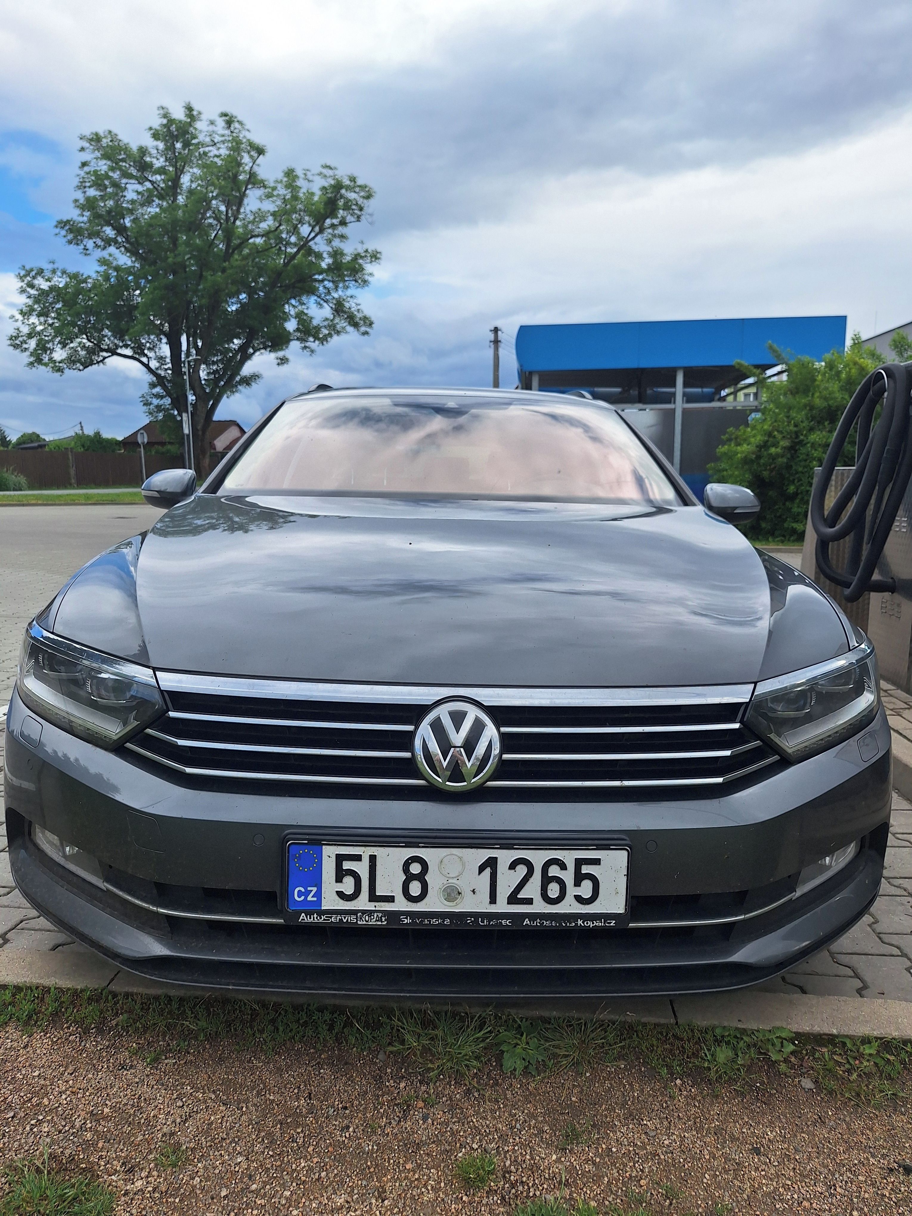 Volkswagen Passat, VW Passat Highline 2,0 TDI - fotka 2