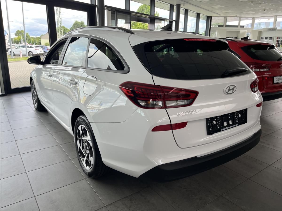 Hyundai i30, 1,0 74 kW 7 st.DCT STYLE - fotka 3