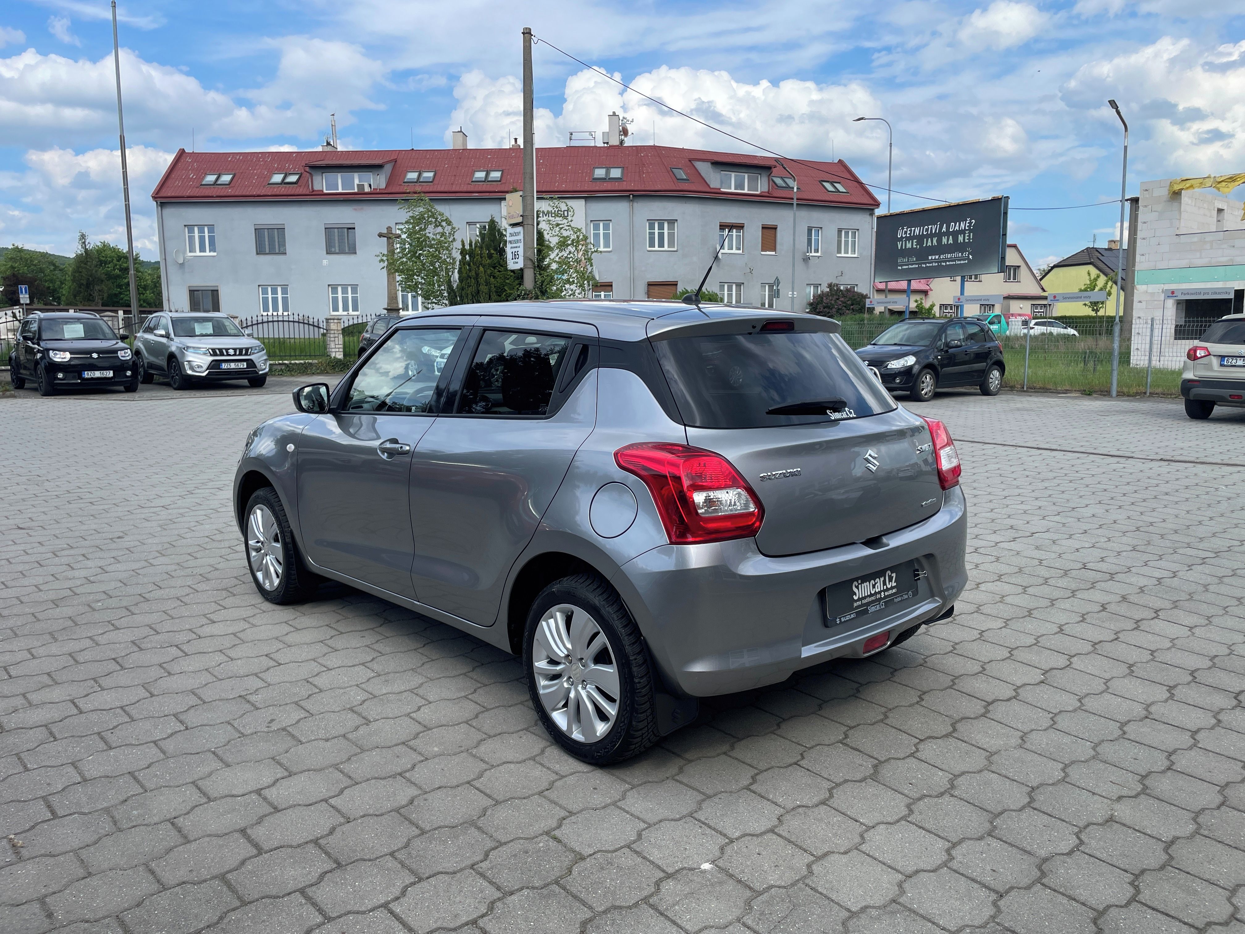 Suzuki Swift, 1,2 DualJet Premium 4x4 - fotka 5