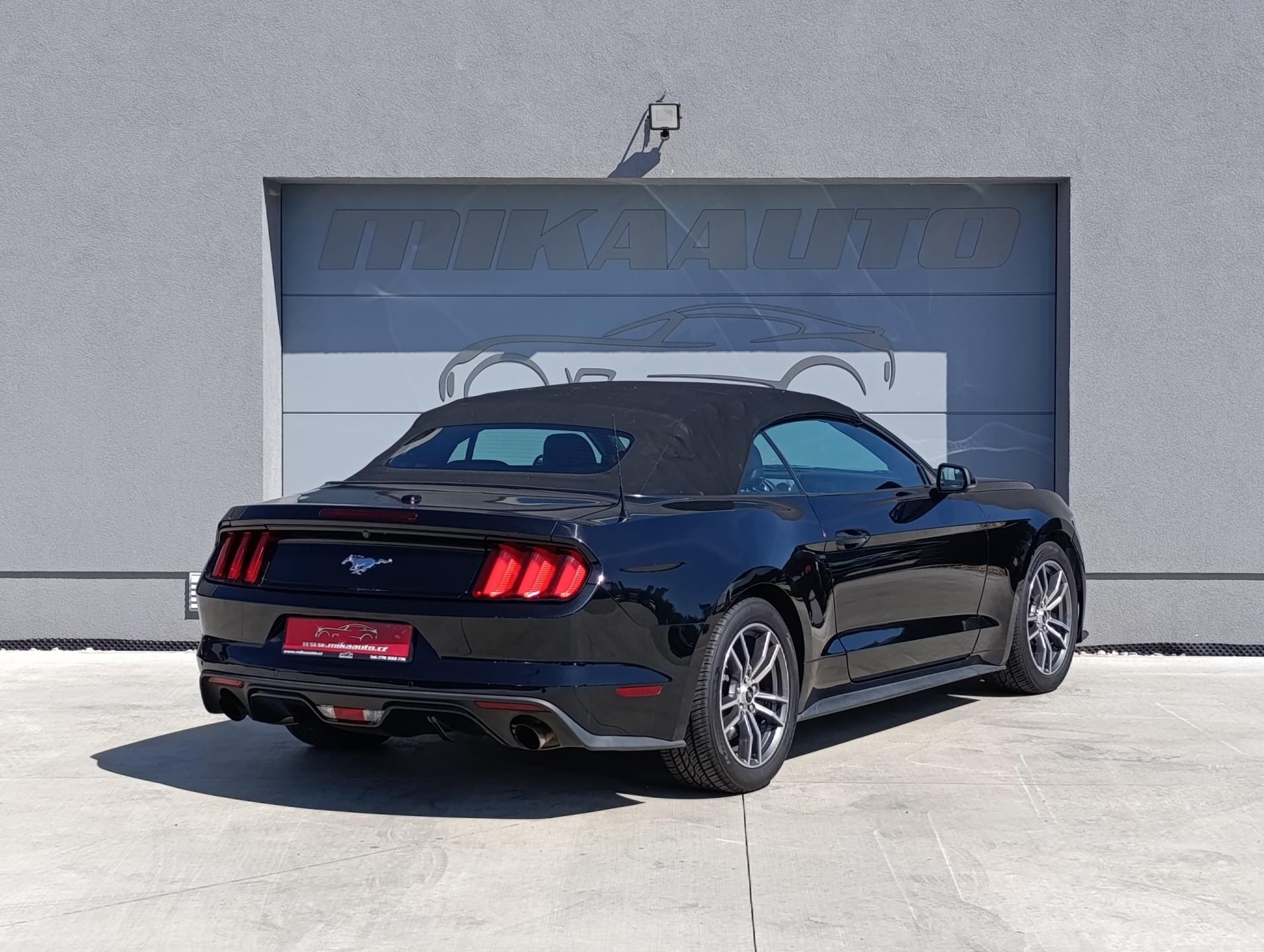 Ford Mustang, 2.3 ECOBOOST CONVERTIBLE - fotka 6