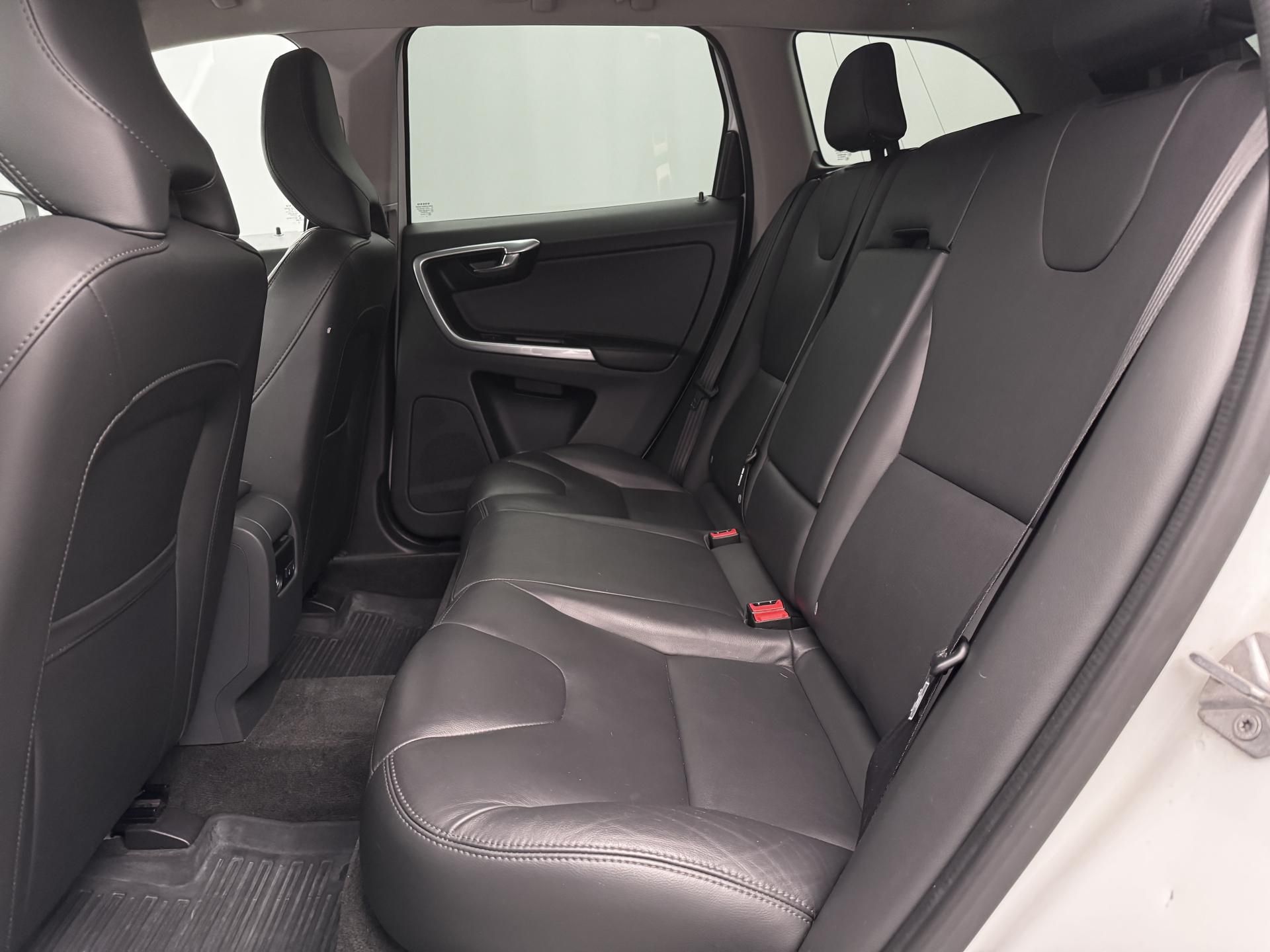 Volvo XC60, D4 AWD SUMMUM AUT - fotka 6