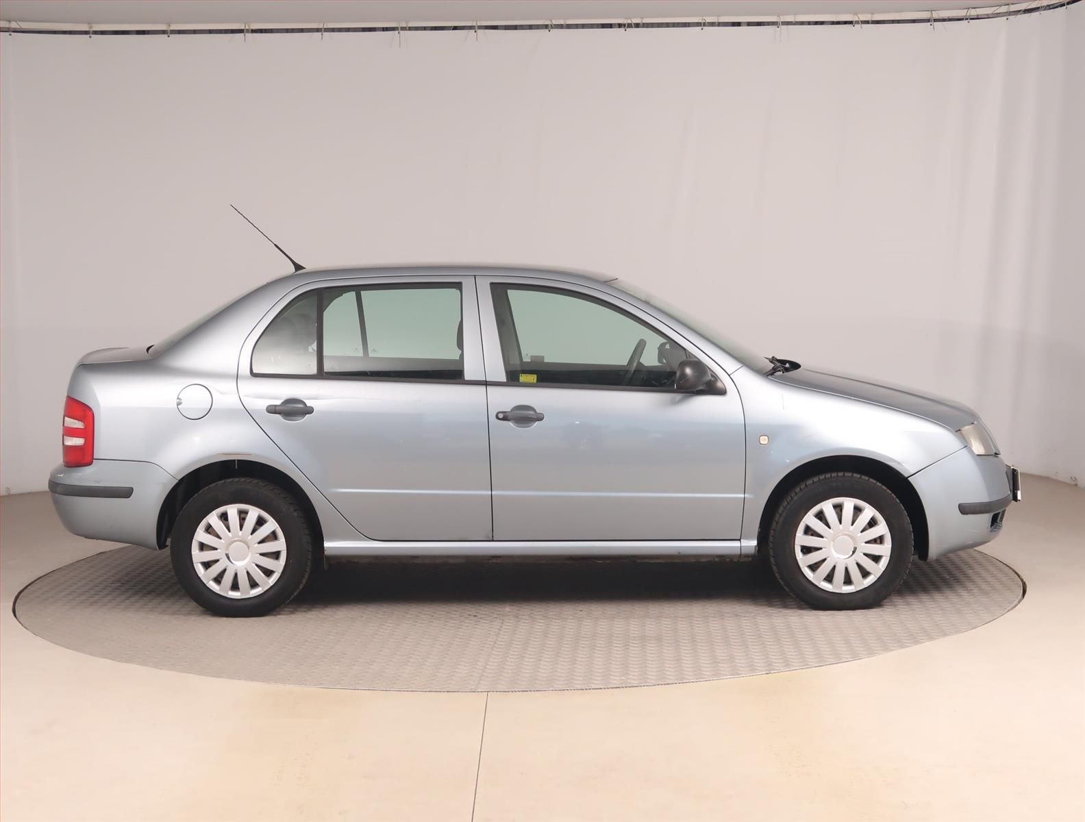 Škoda Fabia, 1.2 12V, rezervace - fotka 6
