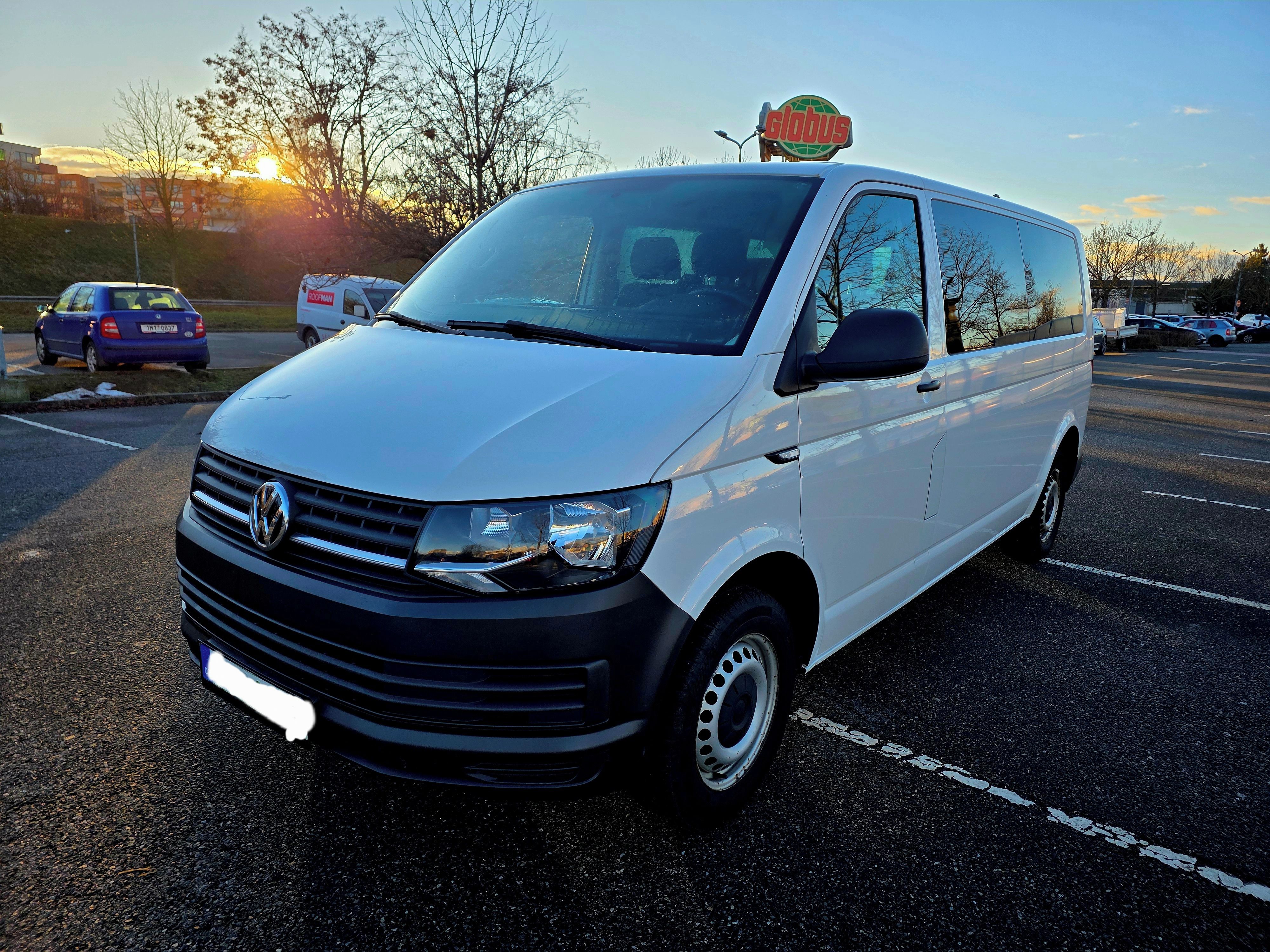 Volkswagen Transporter, 2 0tdi long 9.míst