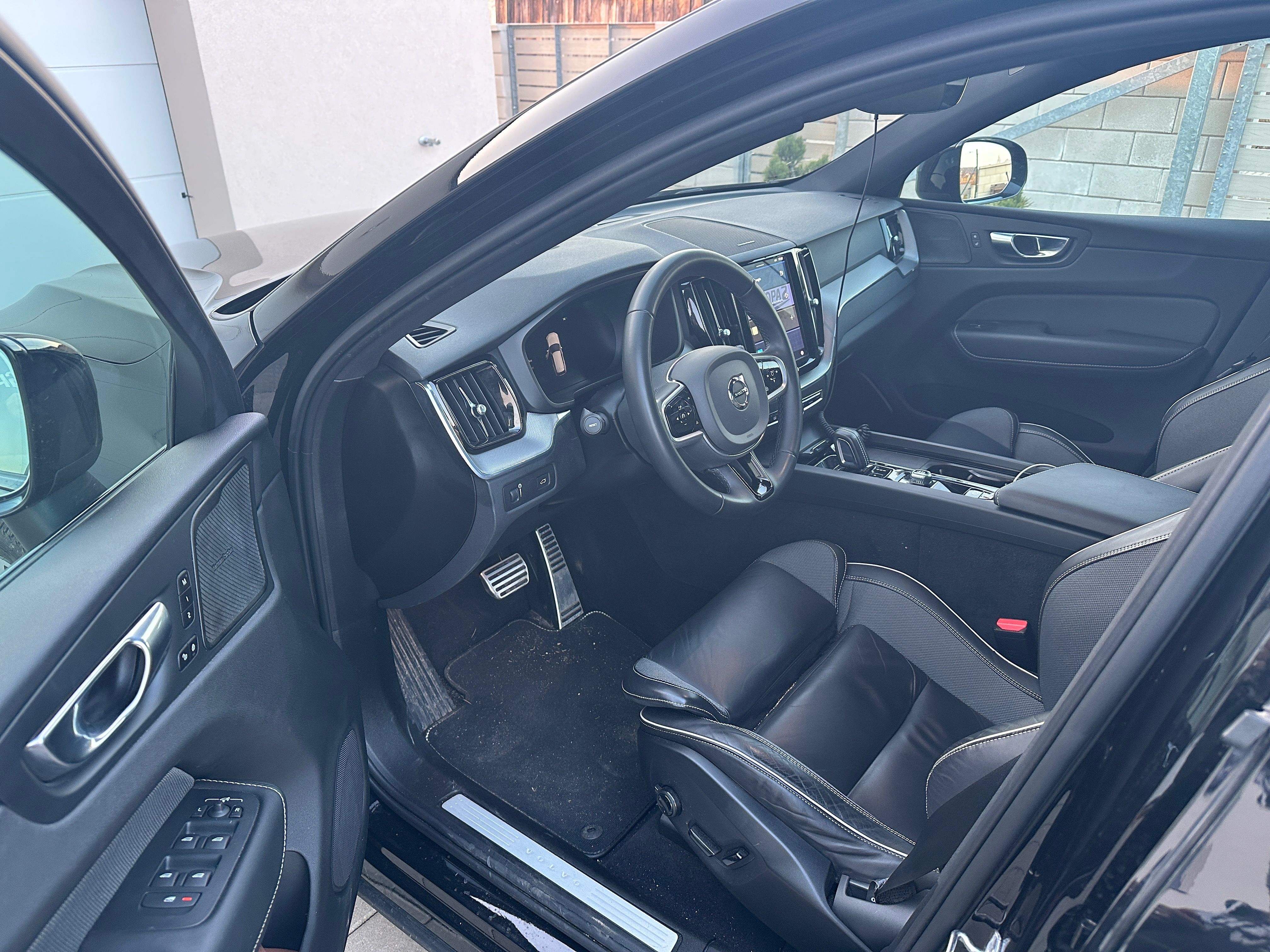 Volvo XC60, B5 AWD,Matrix,Tažné,21”,Kamera - fotka 5